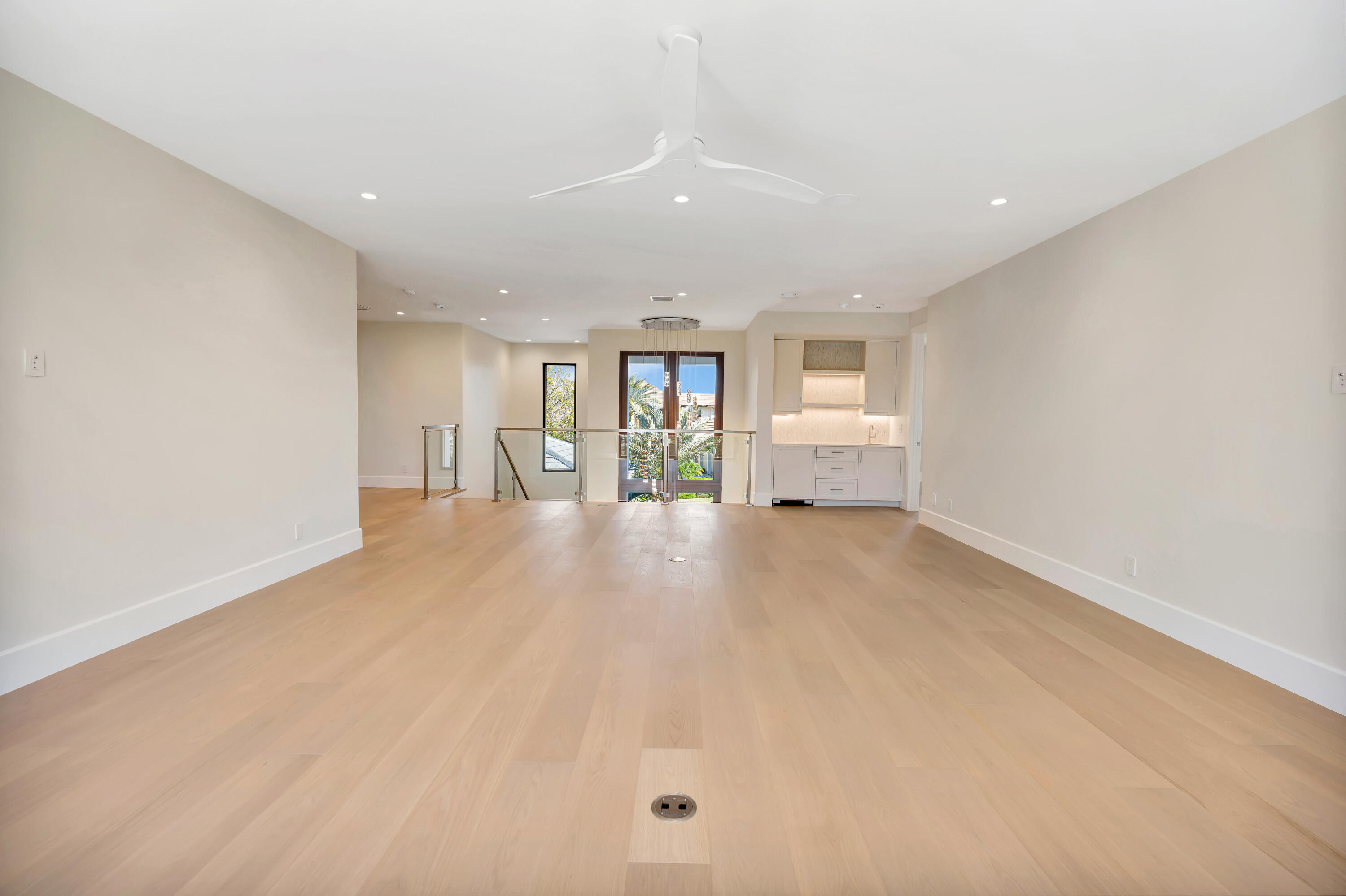 ADMIRALS COVE - Residential