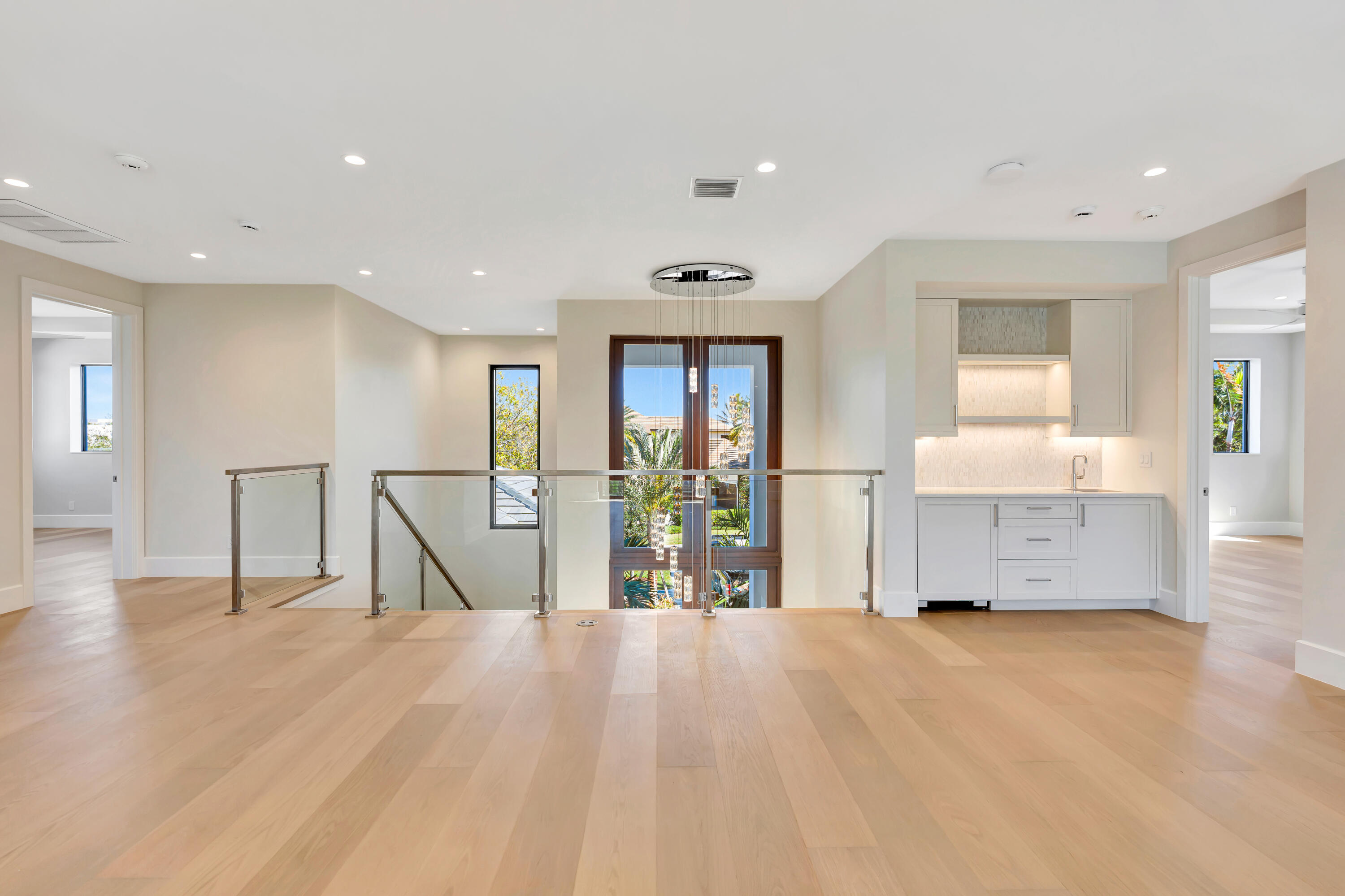 ADMIRALS COVE - Residential