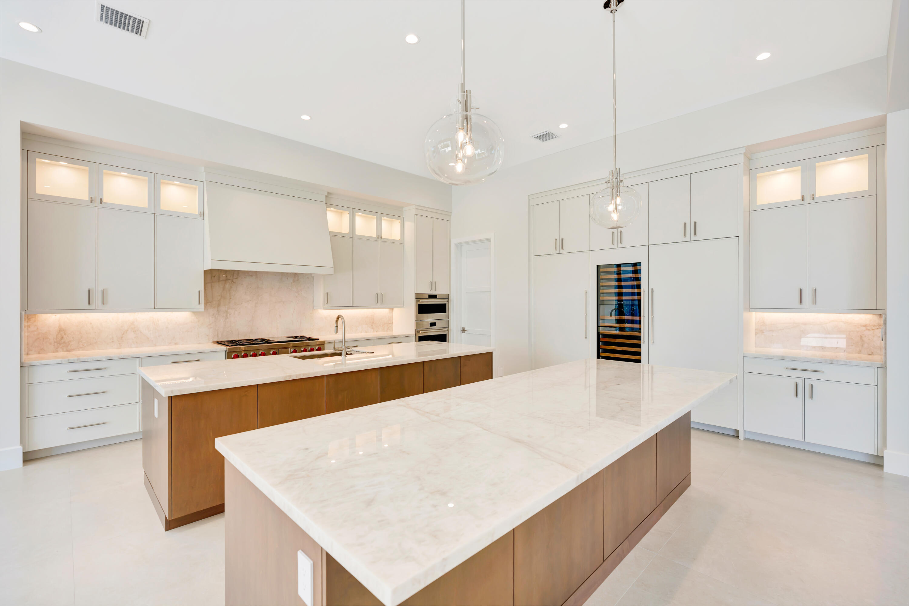 ADMIRALS COVE - Residential