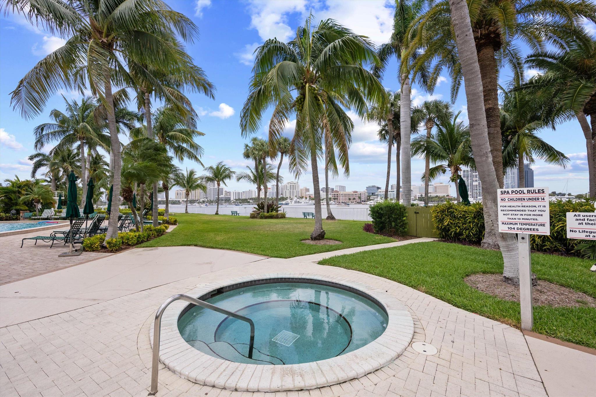 PALM BEACH TOWERS COND - Residential