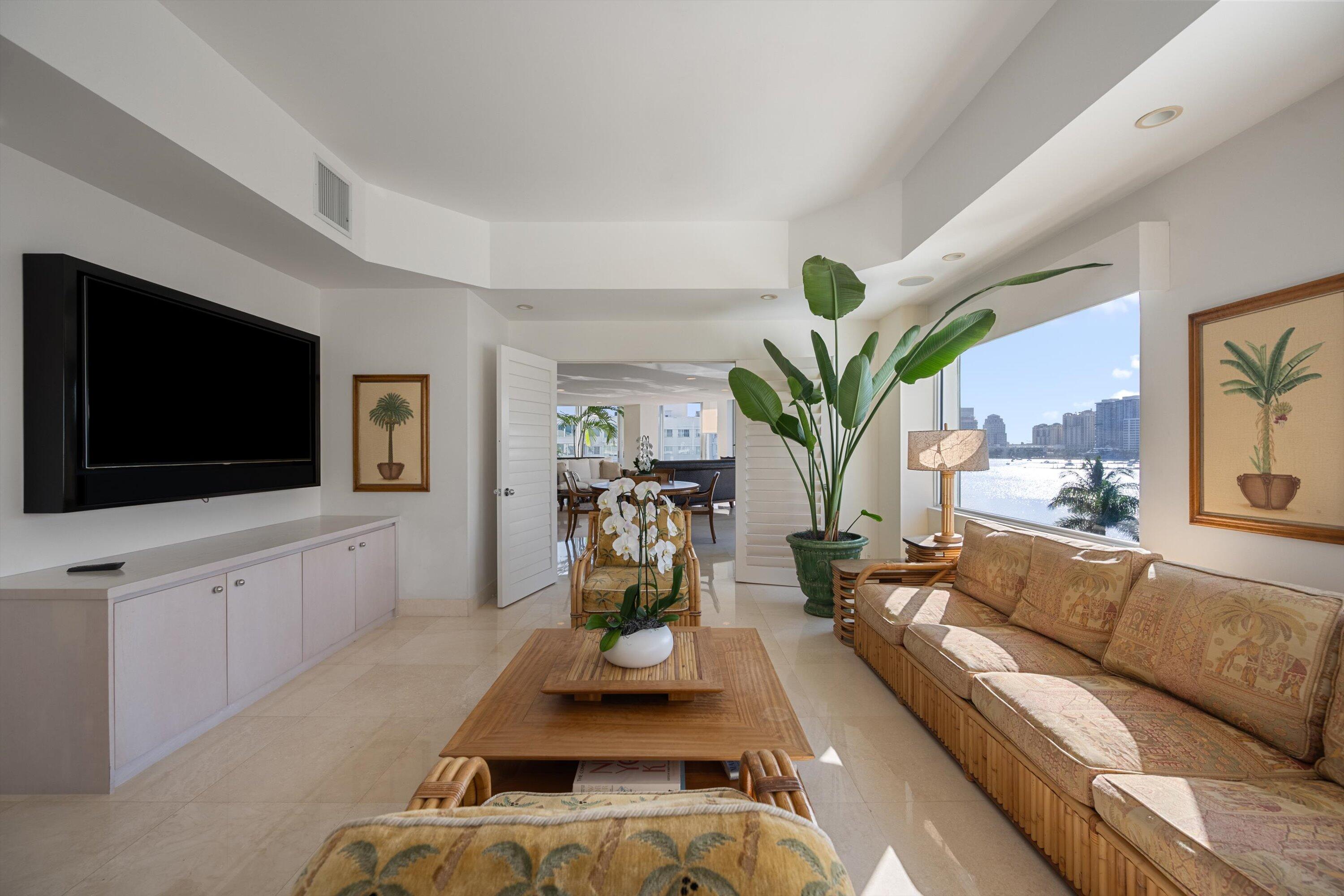 PALM BEACH TOWERS COND - Residential