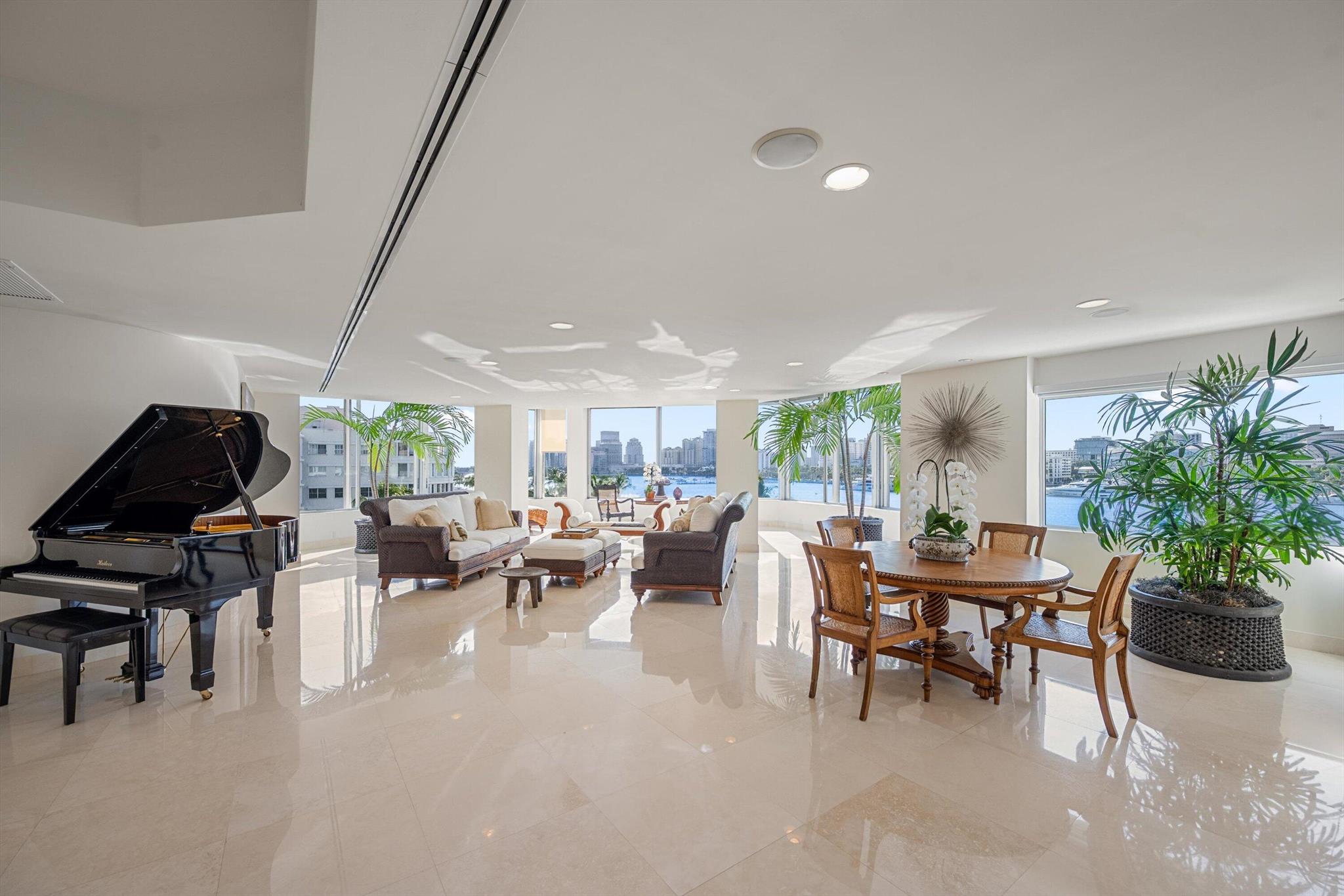 PALM BEACH TOWERS COND - Residential