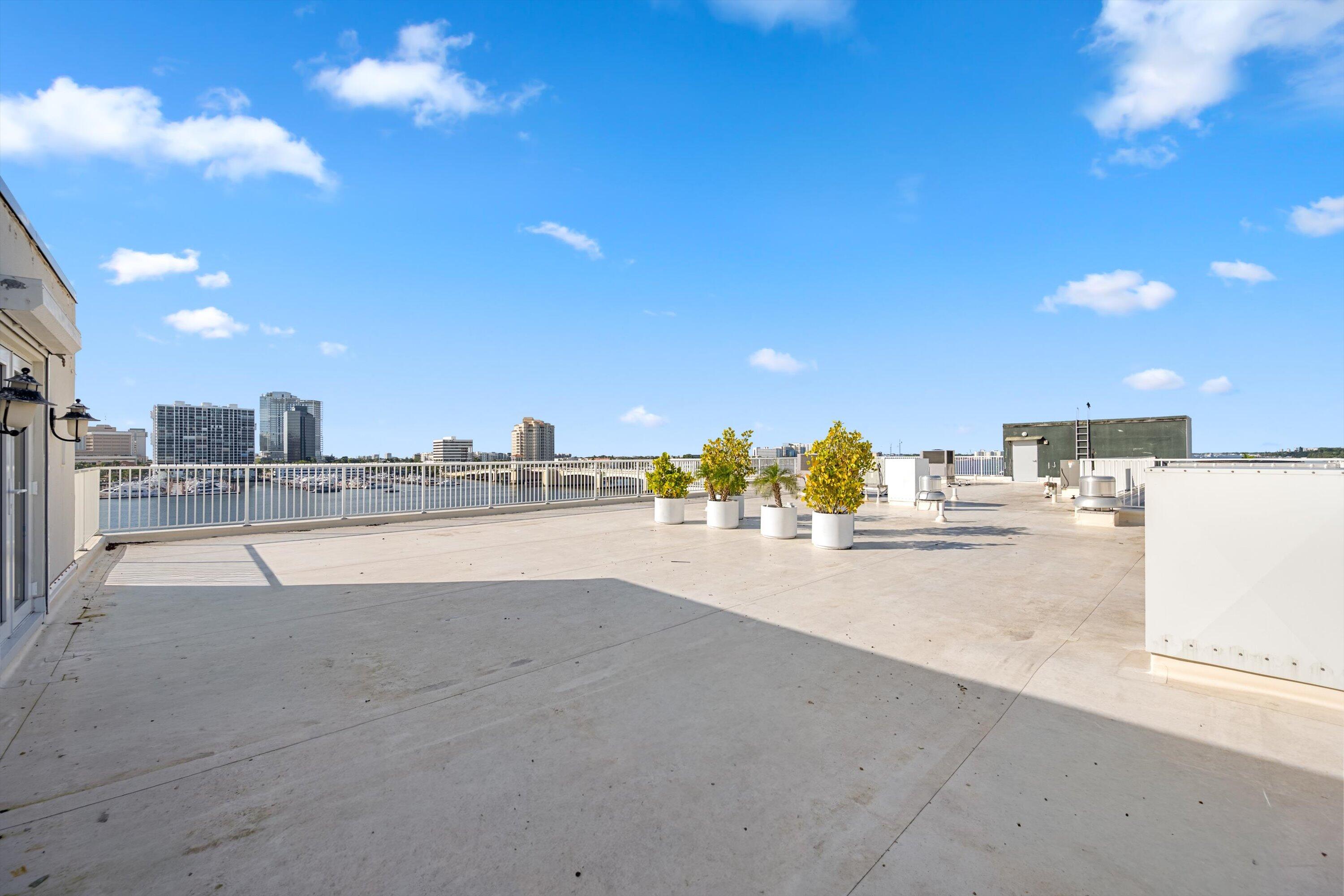 PALM BEACH TOWERS COND - Residential