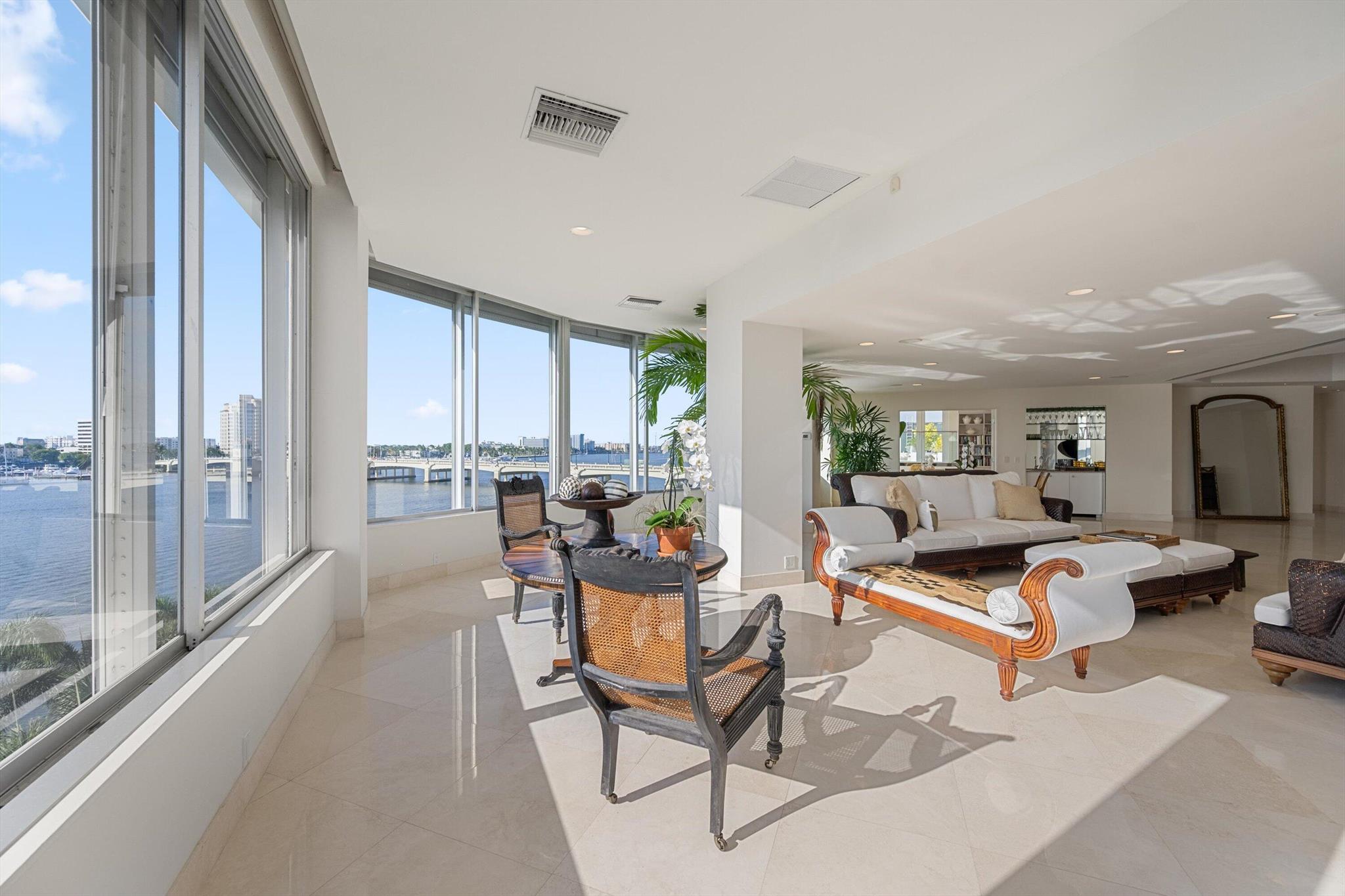 PALM BEACH TOWERS COND - Residential