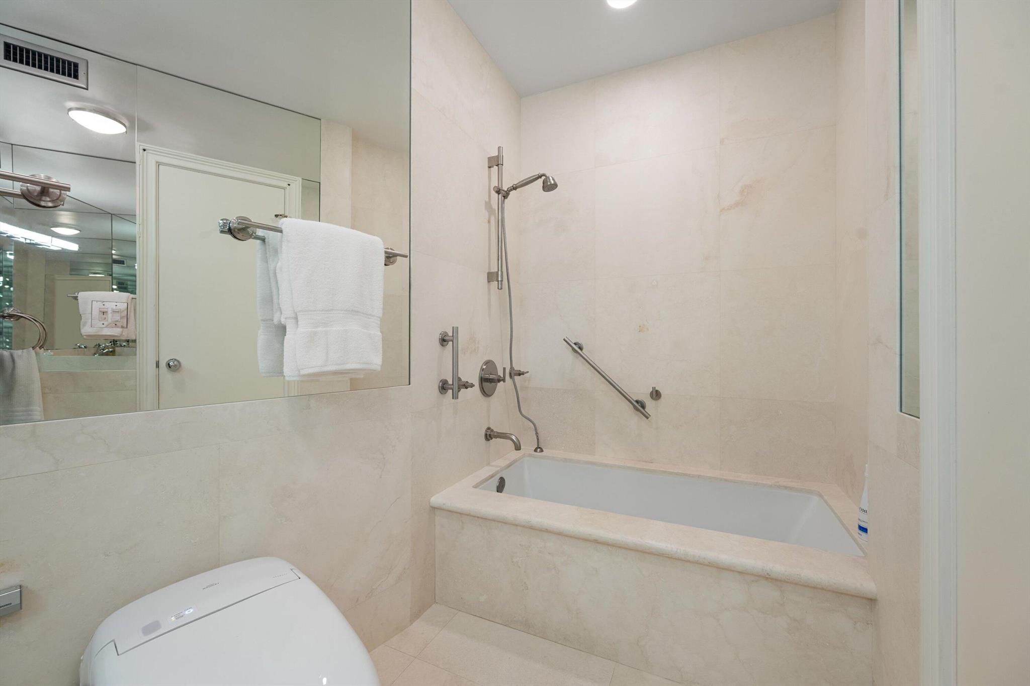 PALM BEACH TOWERS COND - Residential