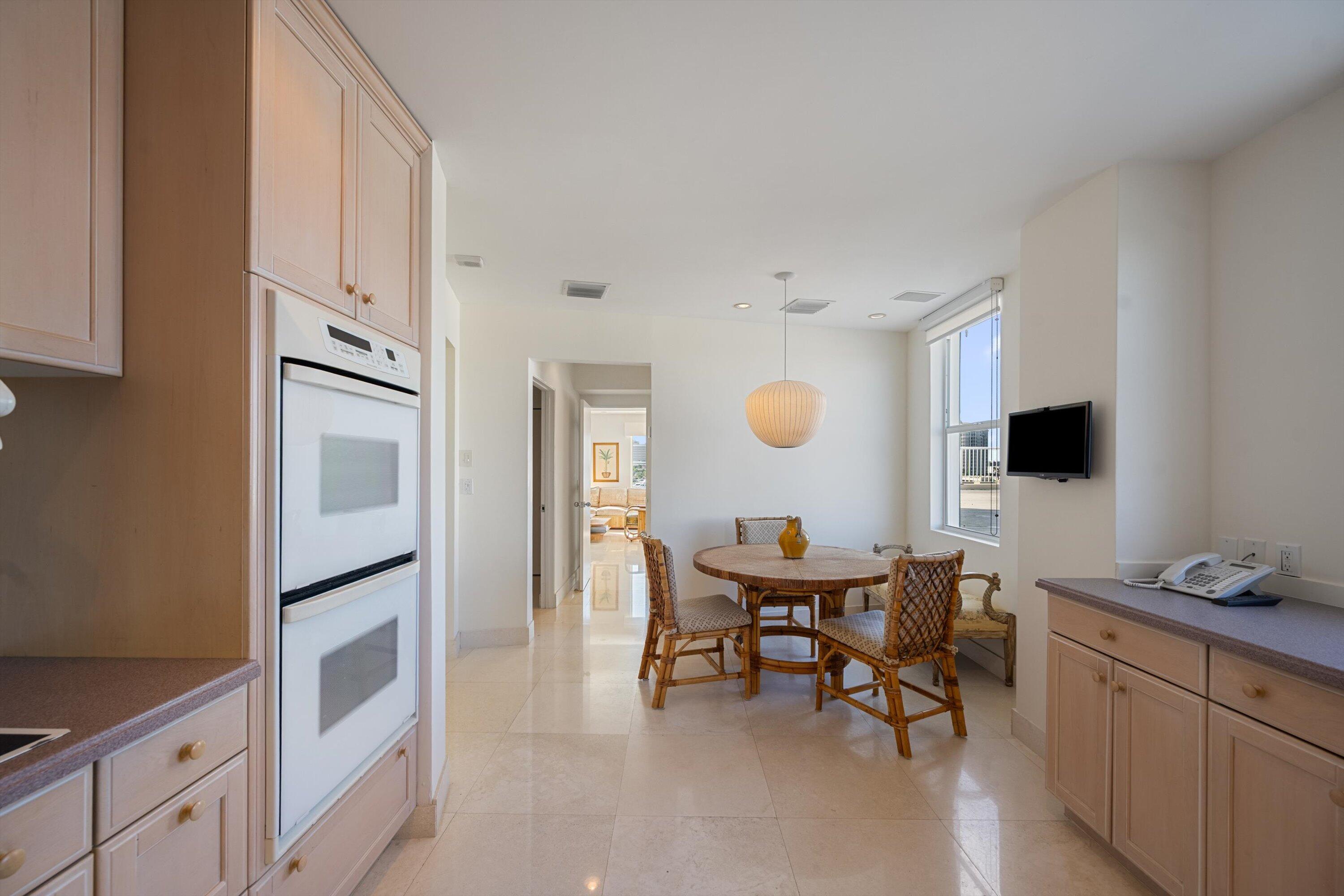 PALM BEACH TOWERS COND - Residential