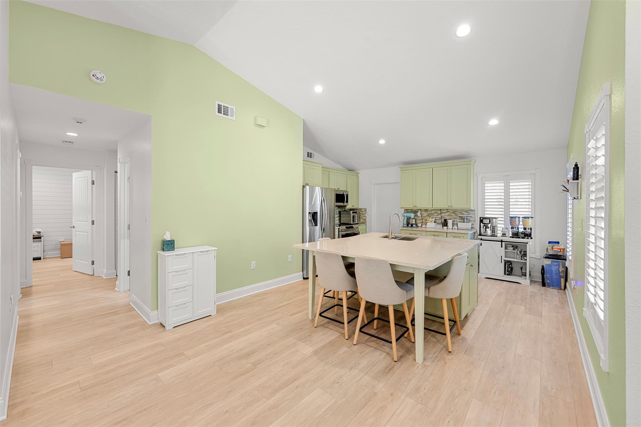 13961 Oaklawn Pl