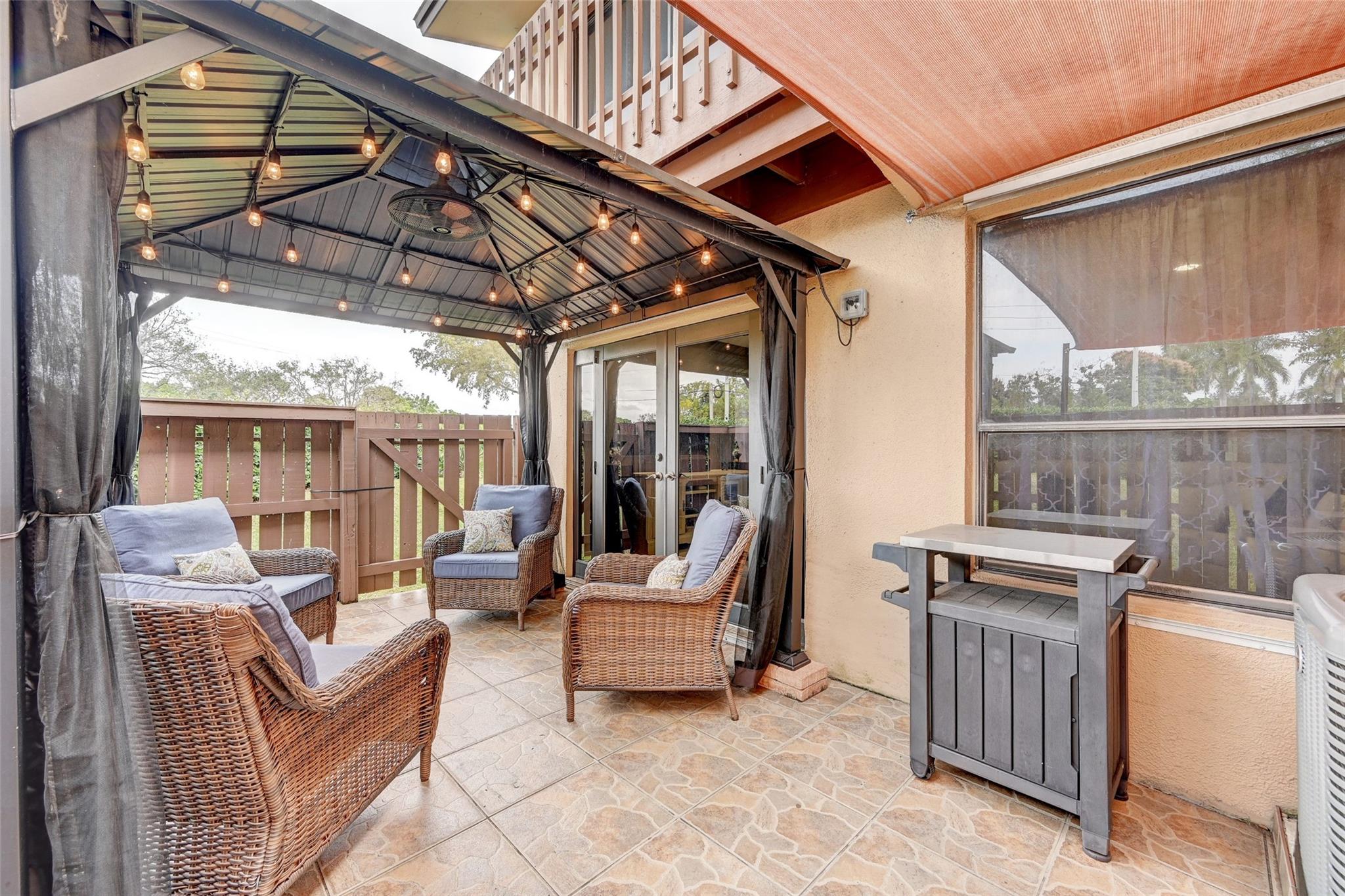 Parkwood Condominium - Residential