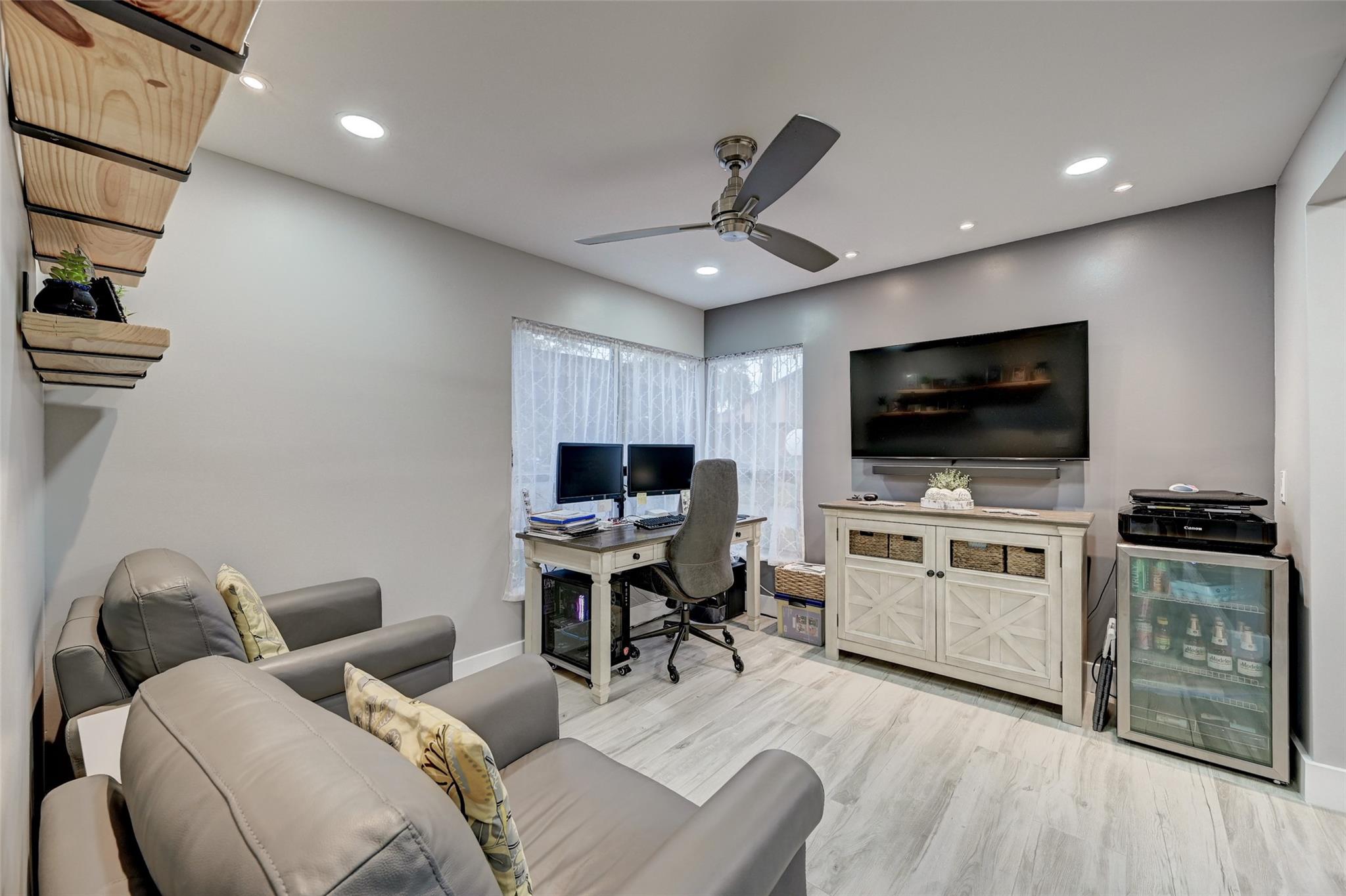 Parkwood Condominium - Residential
