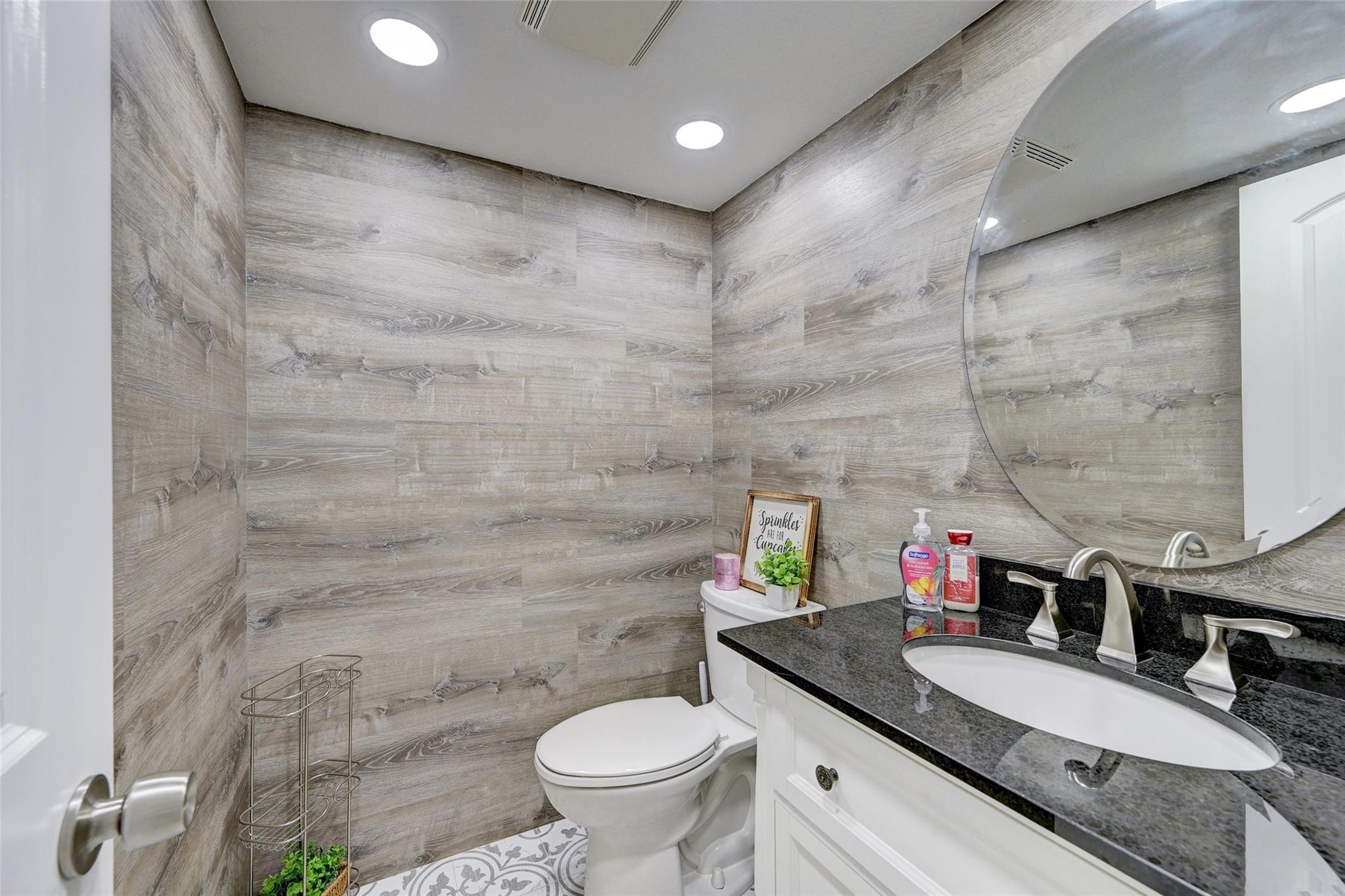 Parkwood Condominium - Residential