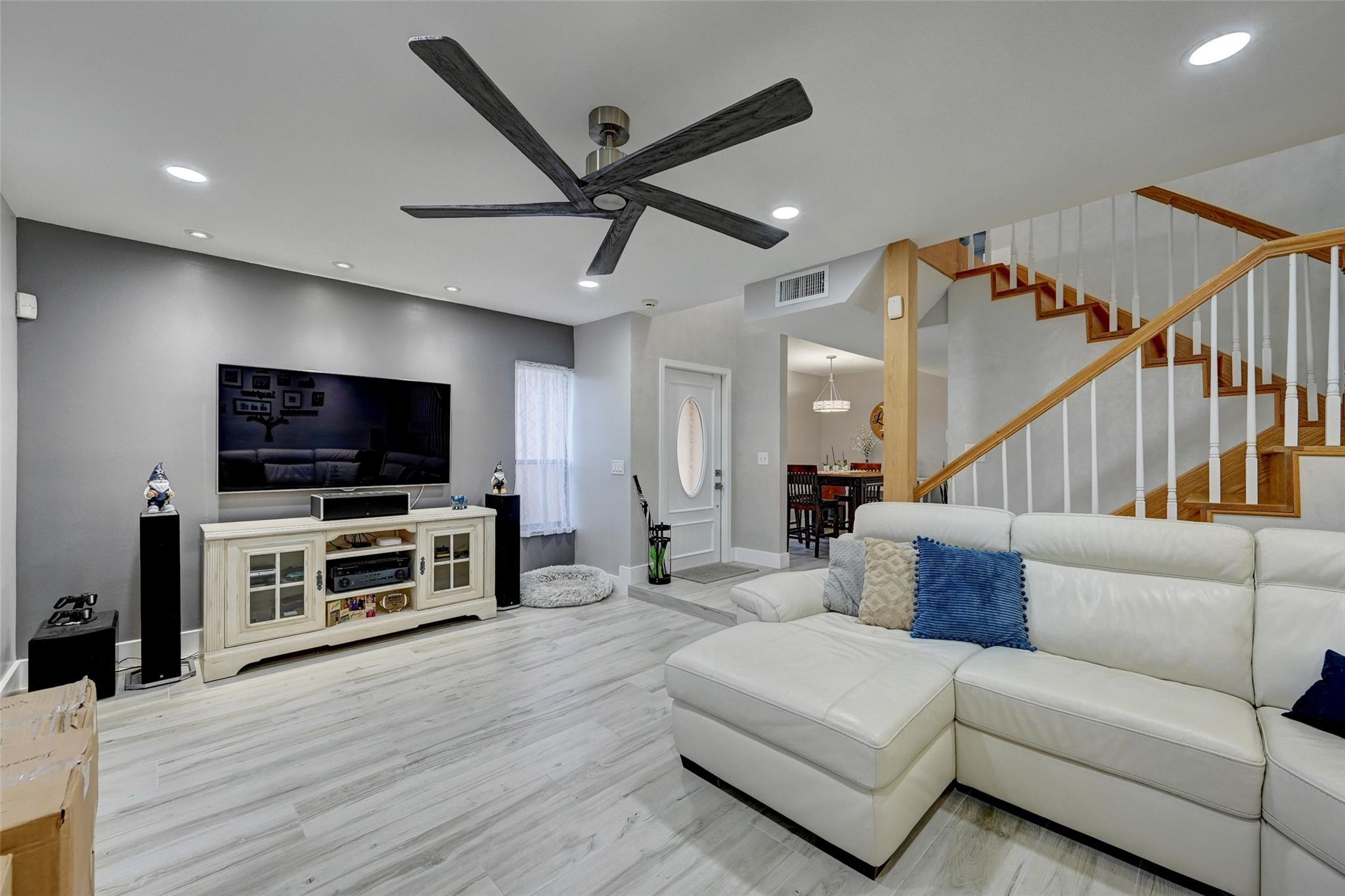 Parkwood Condominium - Residential