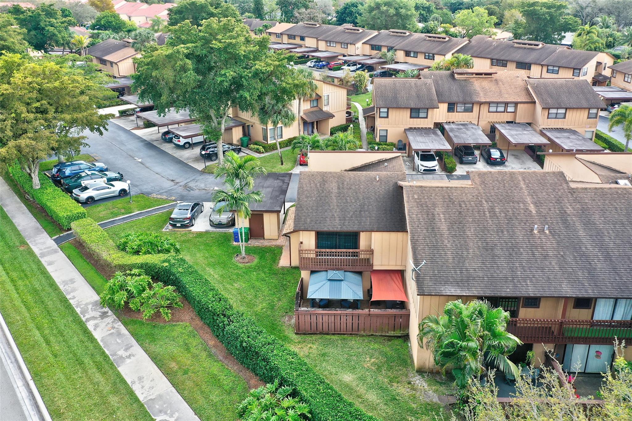 Parkwood Condominium - Residential