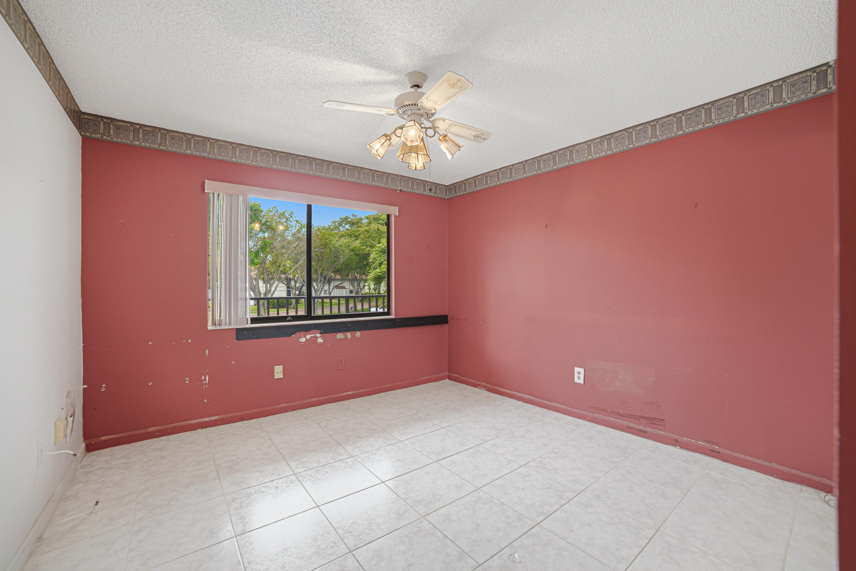 CLAIRMONT CONDOMINIUM @ KINGS POINT IN TAMARAC - Residential