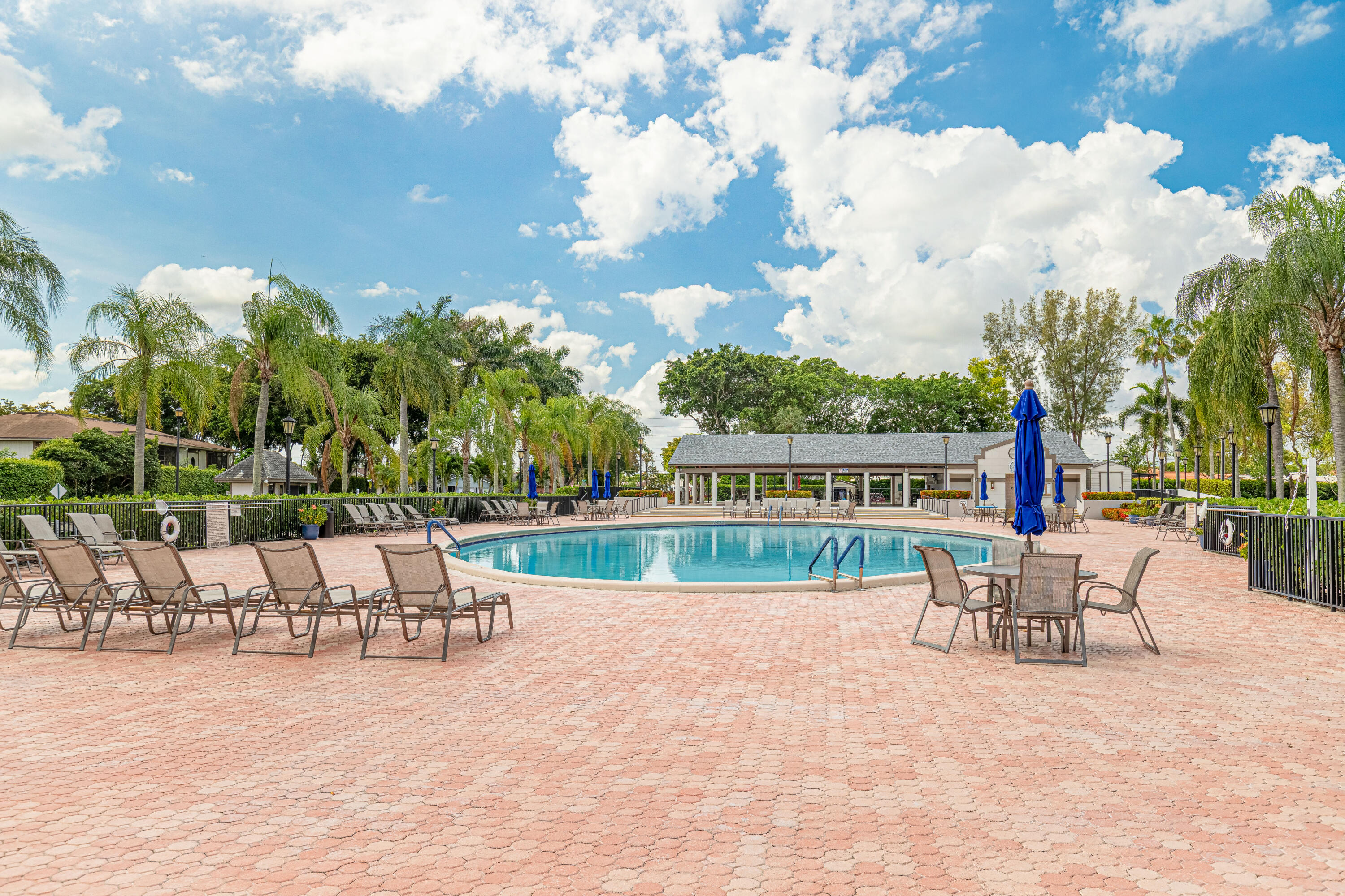 CLAIRMONT CONDOMINIUM @ KINGS POINT IN TAMARAC - Residential