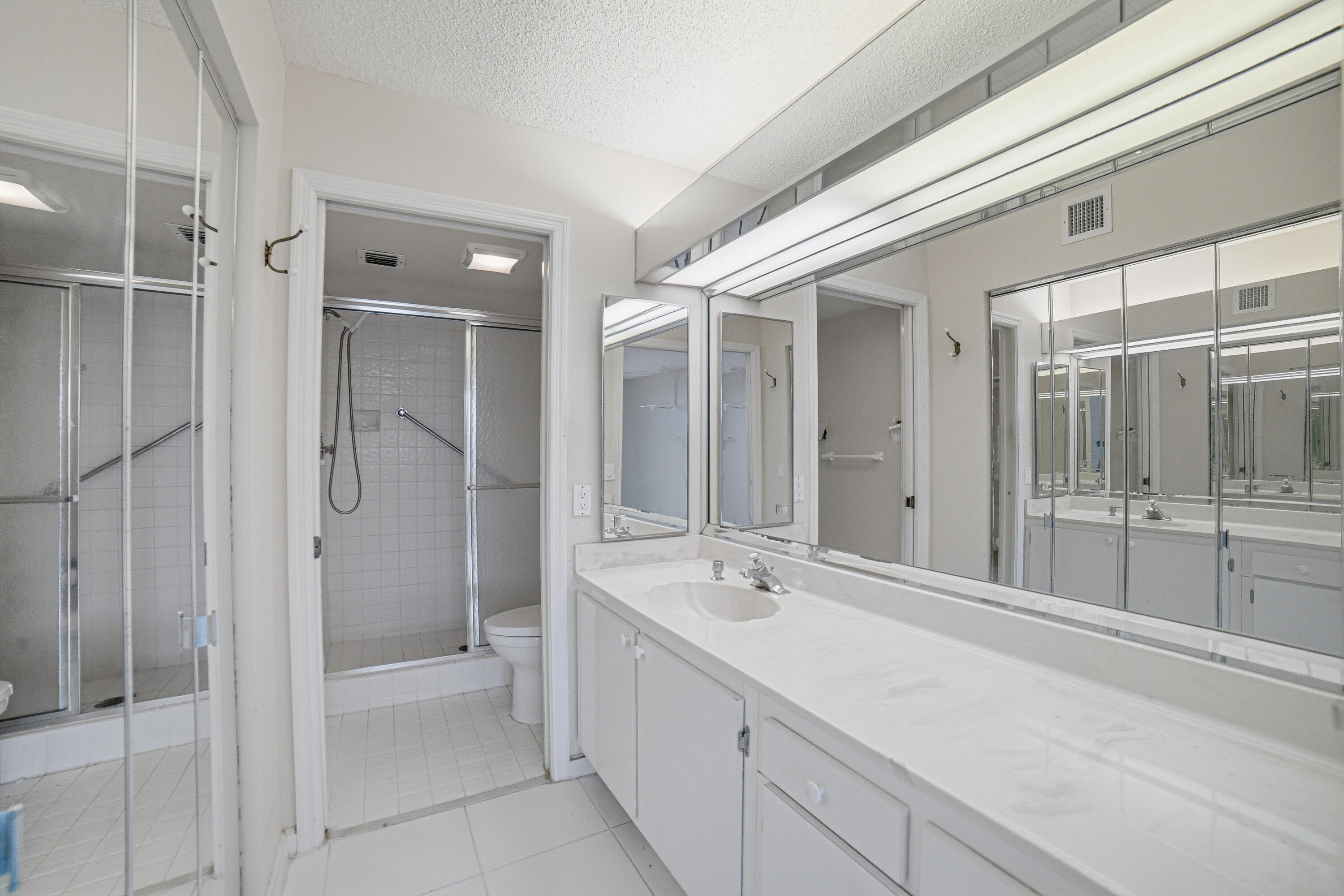 CLAIRMONT CONDOMINIUM @ KINGS POINT IN TAMARAC - Residential