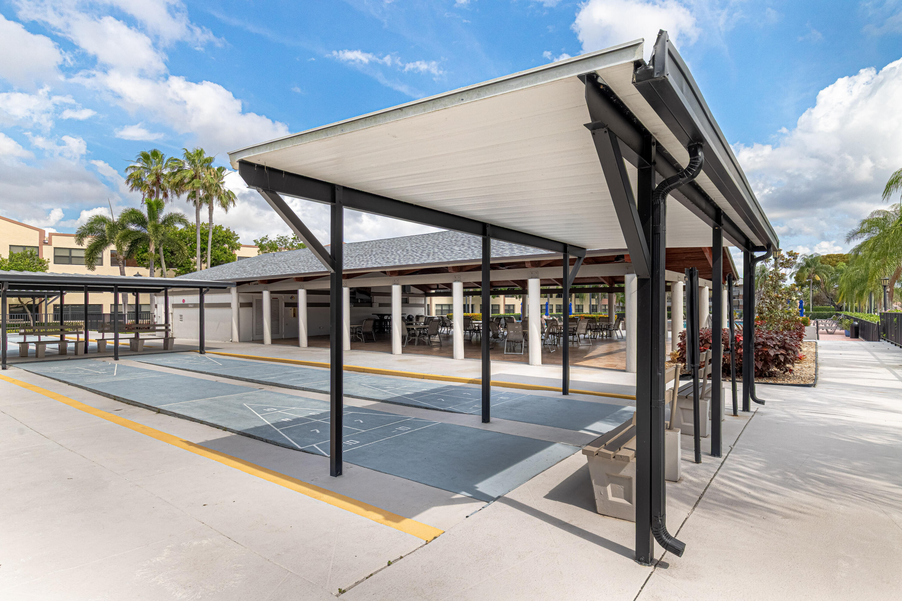 CLAIRMONT CONDOMINIUM @ KINGS POINT IN TAMARAC - Residential