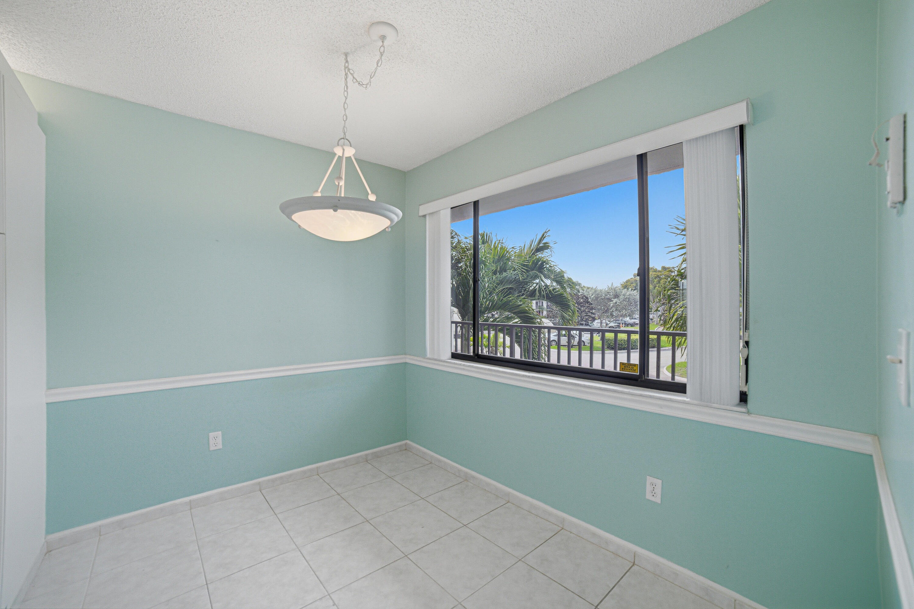 CLAIRMONT CONDOMINIUM @ KINGS POINT IN TAMARAC - Residential
