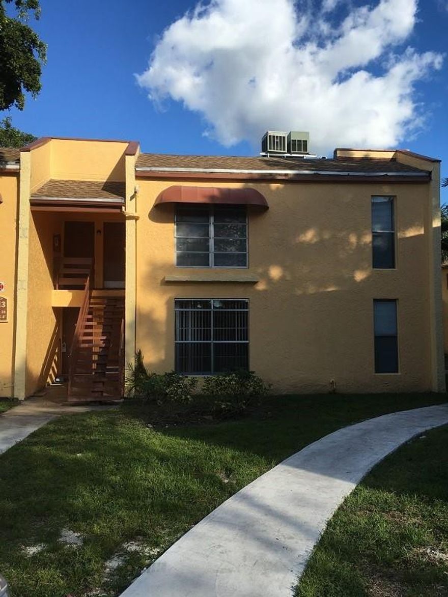 Remodeled kitchen, brand new cabinets and backsplash. 2 bedroom unit with wood floors in the living room andbedrooms. Screened in balcony. Please see attached application requirements.