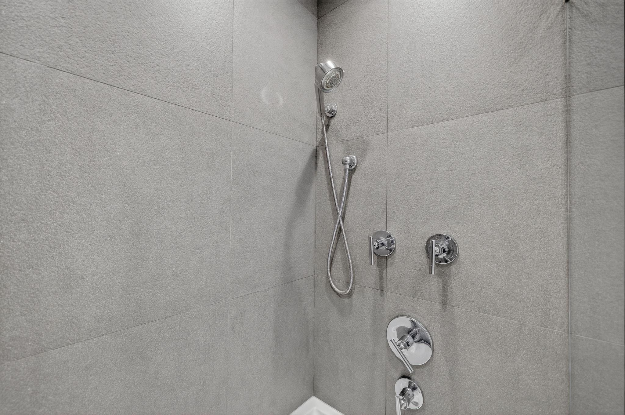 LAUDERDALE BEACH 4-2 B - Residential