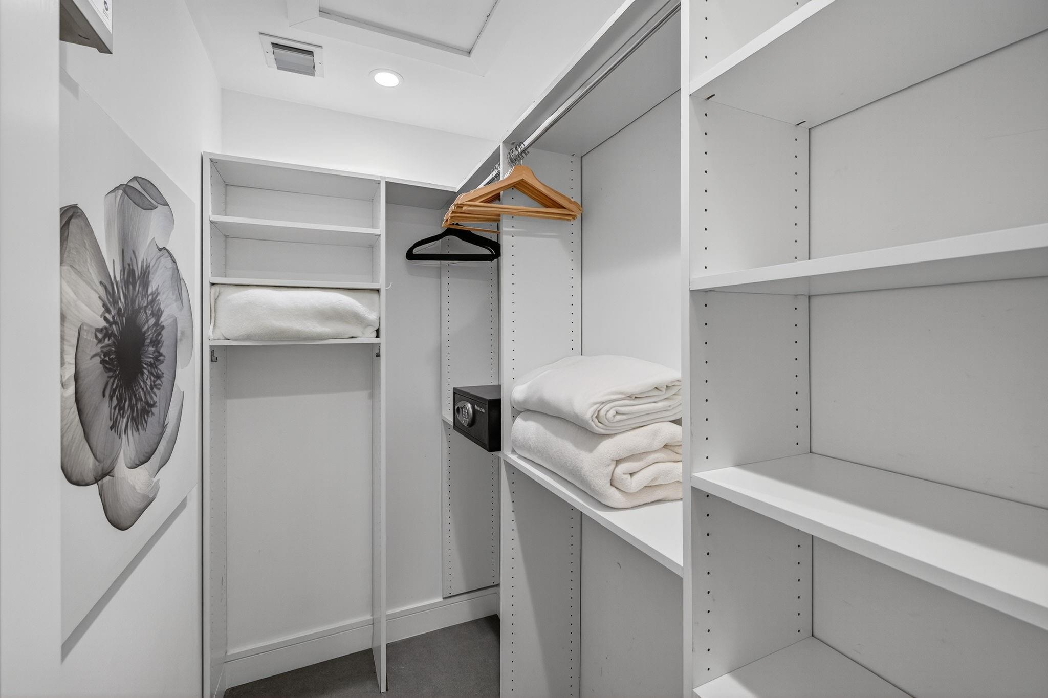 LAUDERDALE BEACH 4-2 B - Residential