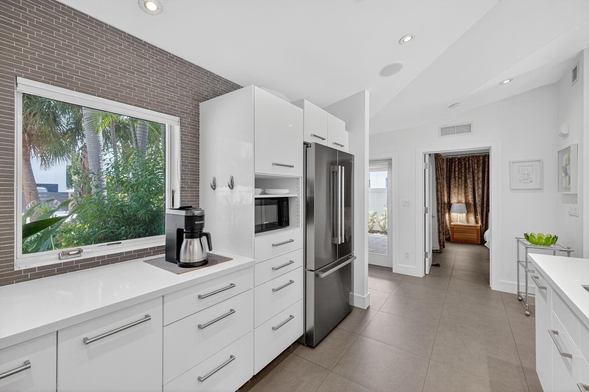 LAUDERDALE BEACH 4-2 B - Residential