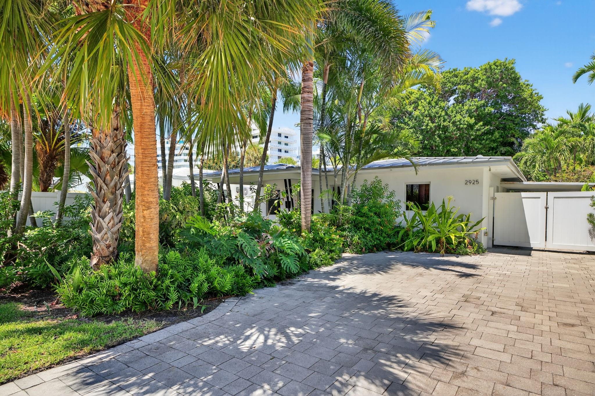 LAUDERDALE BEACH 4-2 B - Residential