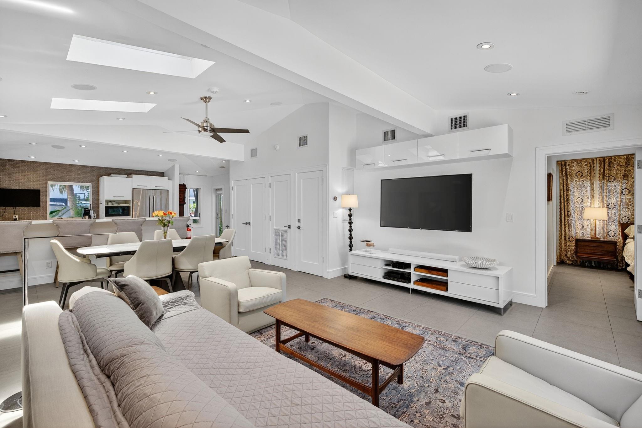 LAUDERDALE BEACH 4-2 B - Residential