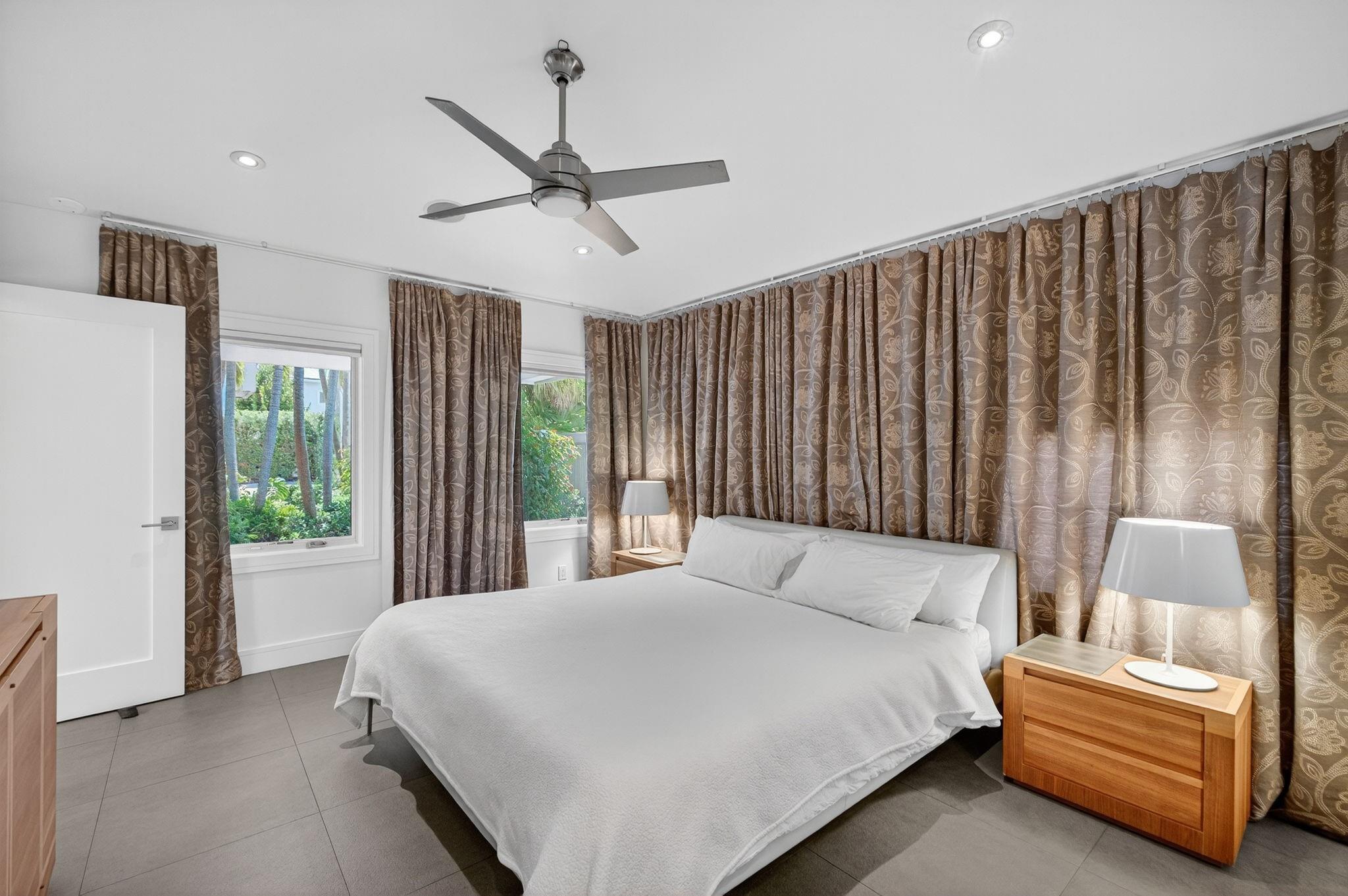 LAUDERDALE BEACH 4-2 B - Residential