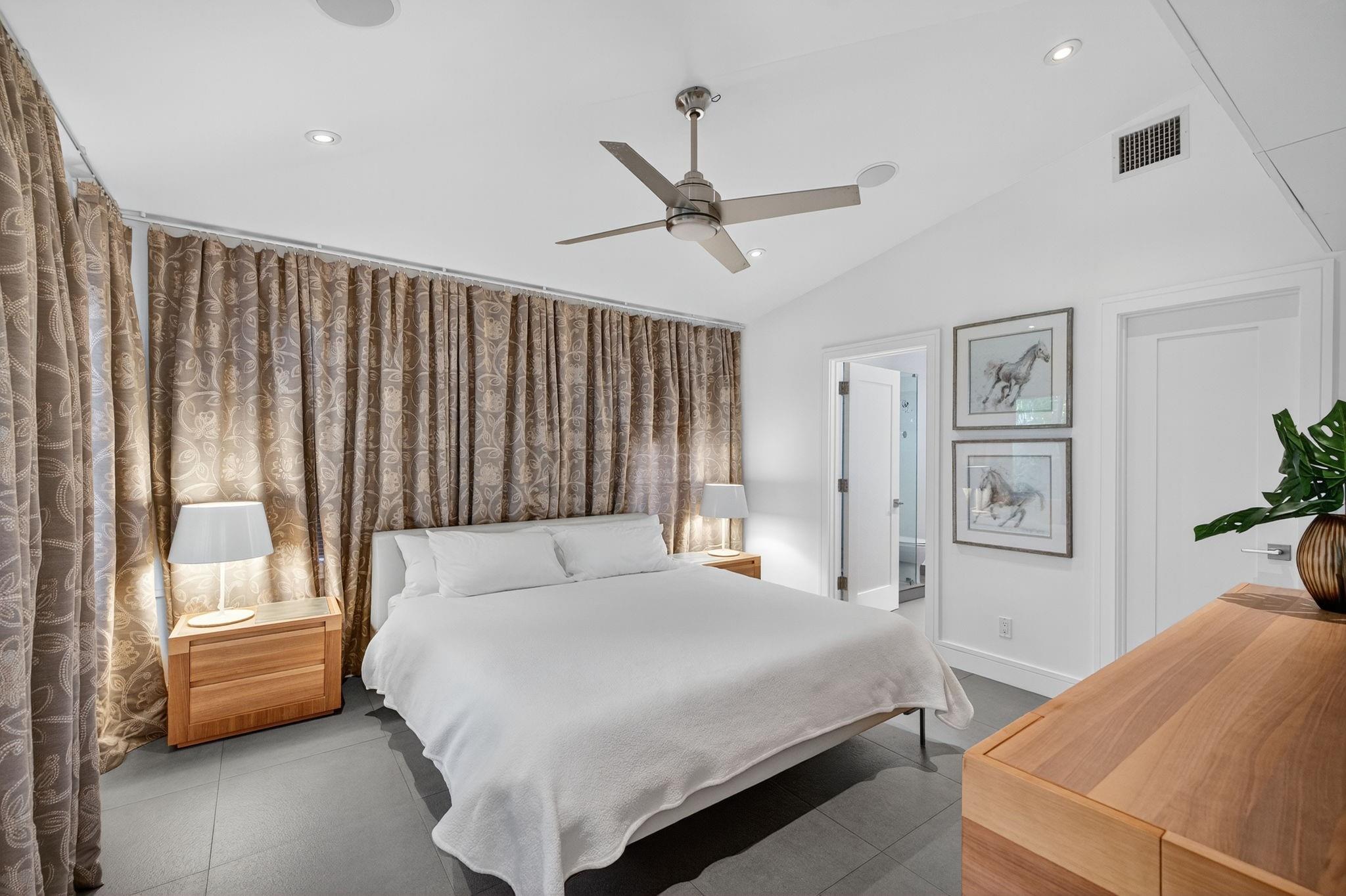 LAUDERDALE BEACH 4-2 B - Residential