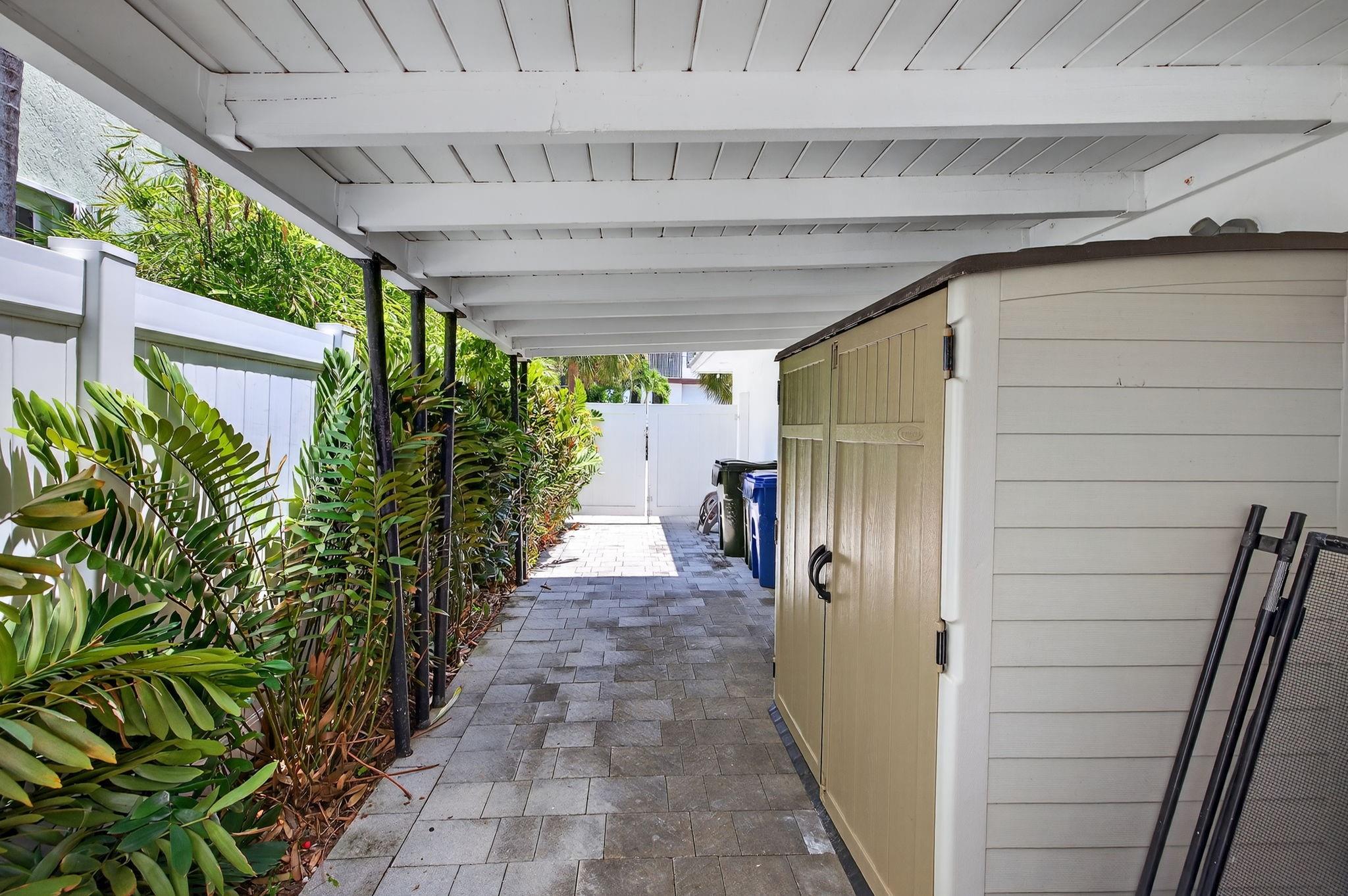 LAUDERDALE BEACH 4-2 B - Residential