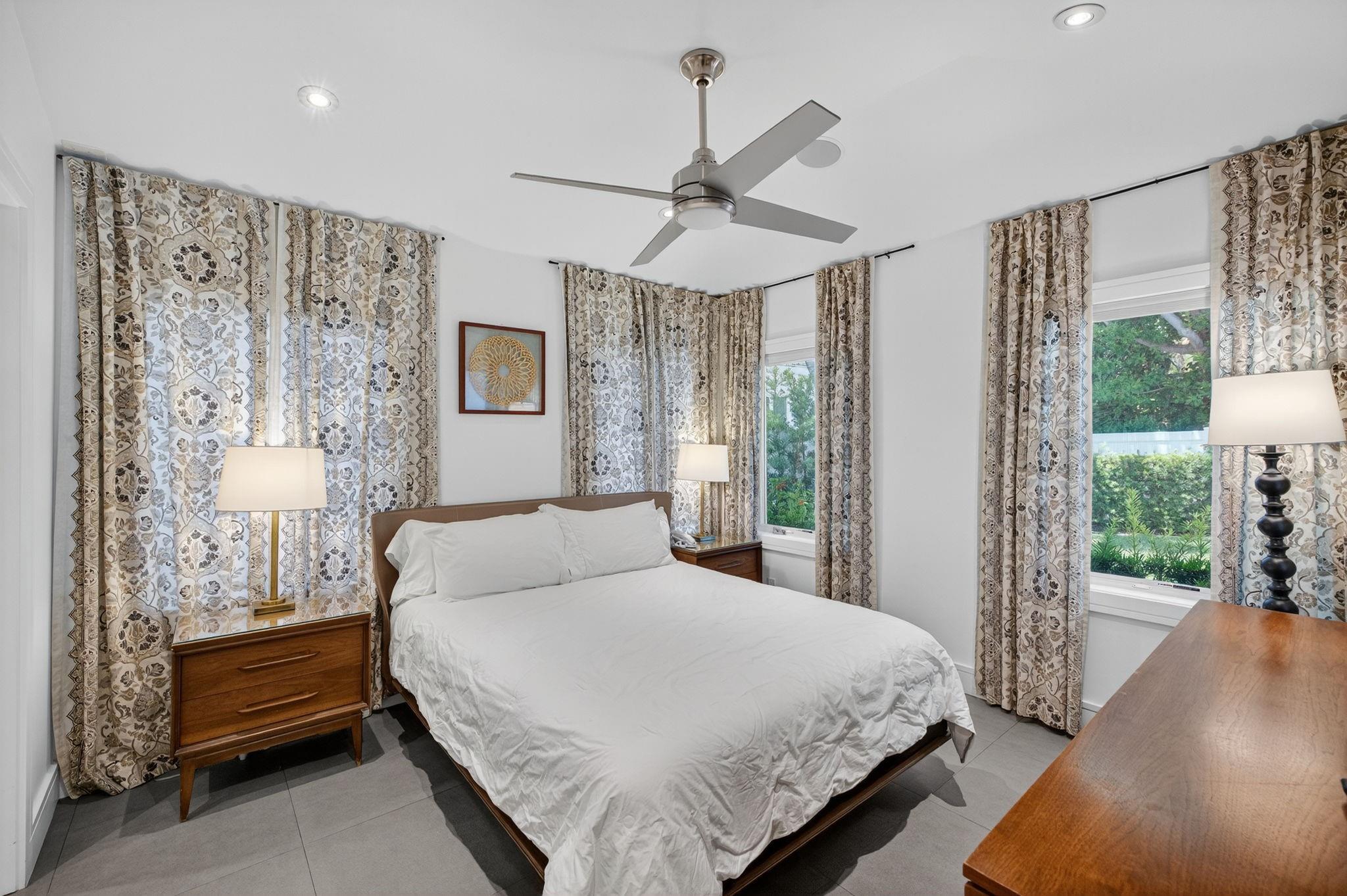 LAUDERDALE BEACH 4-2 B - Residential