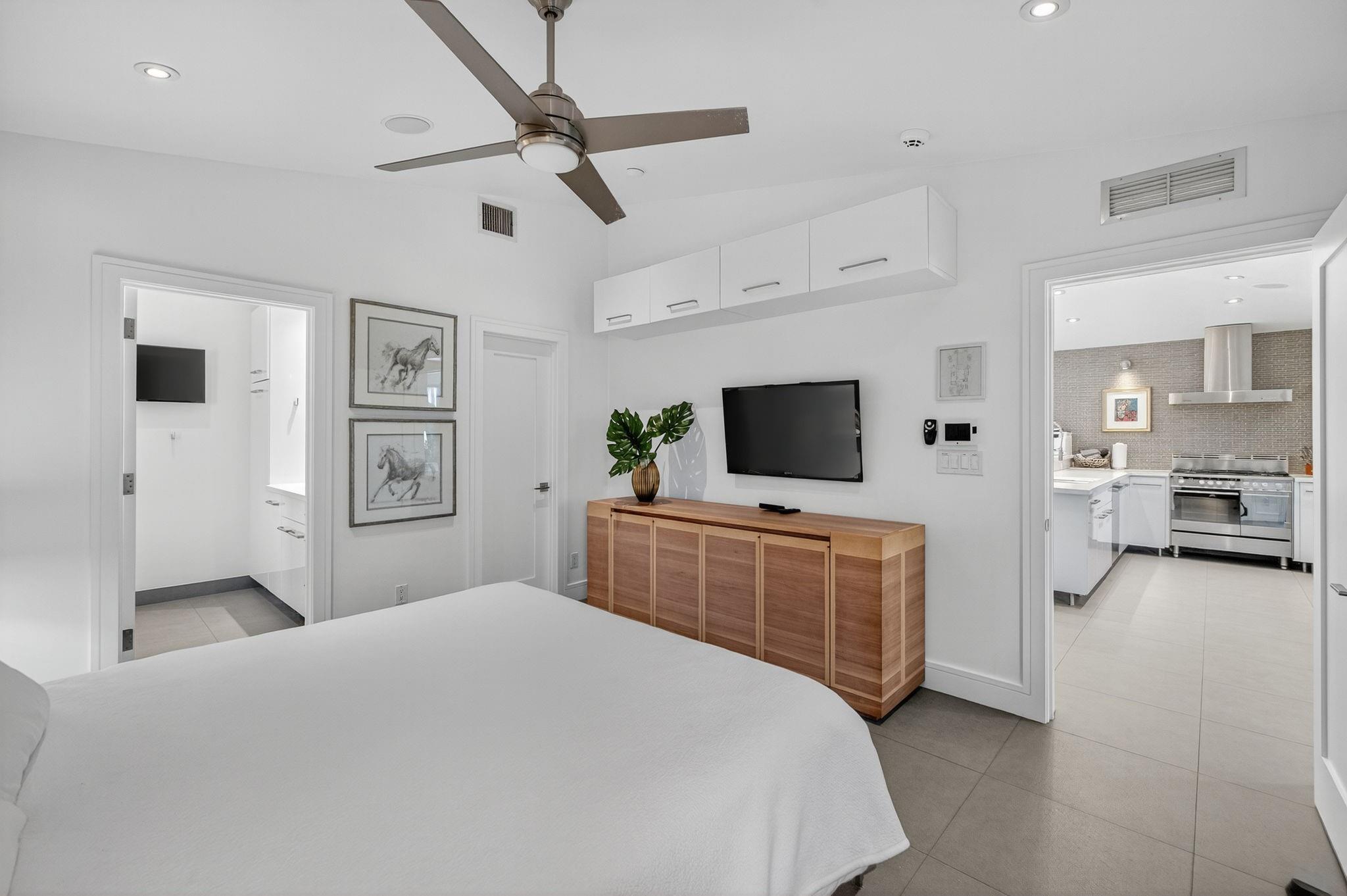 LAUDERDALE BEACH 4-2 B - Residential