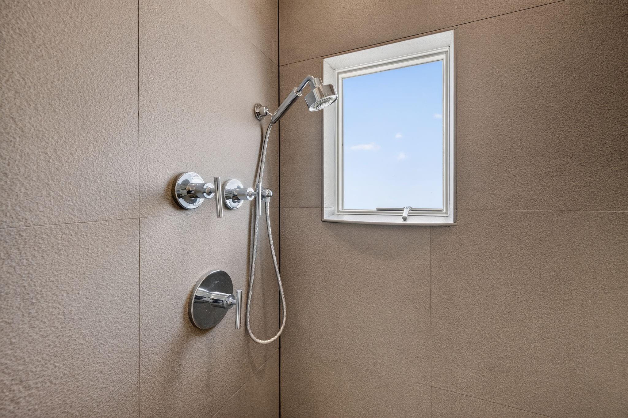 LAUDERDALE BEACH 4-2 B - Residential