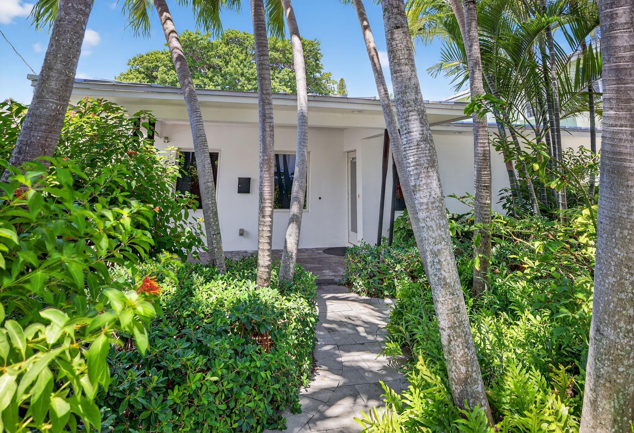 LAUDERDALE BEACH 4-2 B - Residential