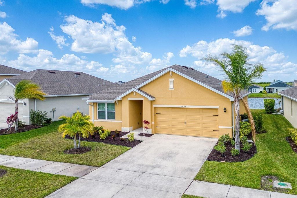 Photo of 10688 SW Prato Way, Port Saint Lucie, FL 34987 (MLS # R11145392)