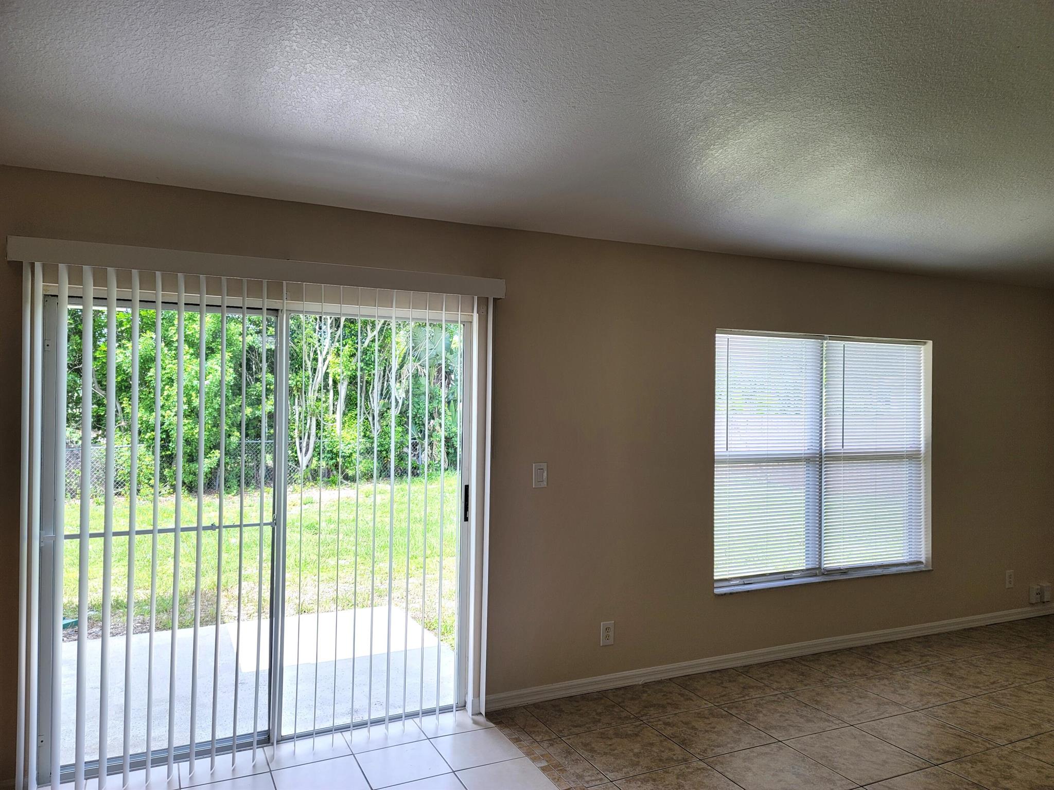 PORT ST LUCIE SECTION 15 - Residential Lease