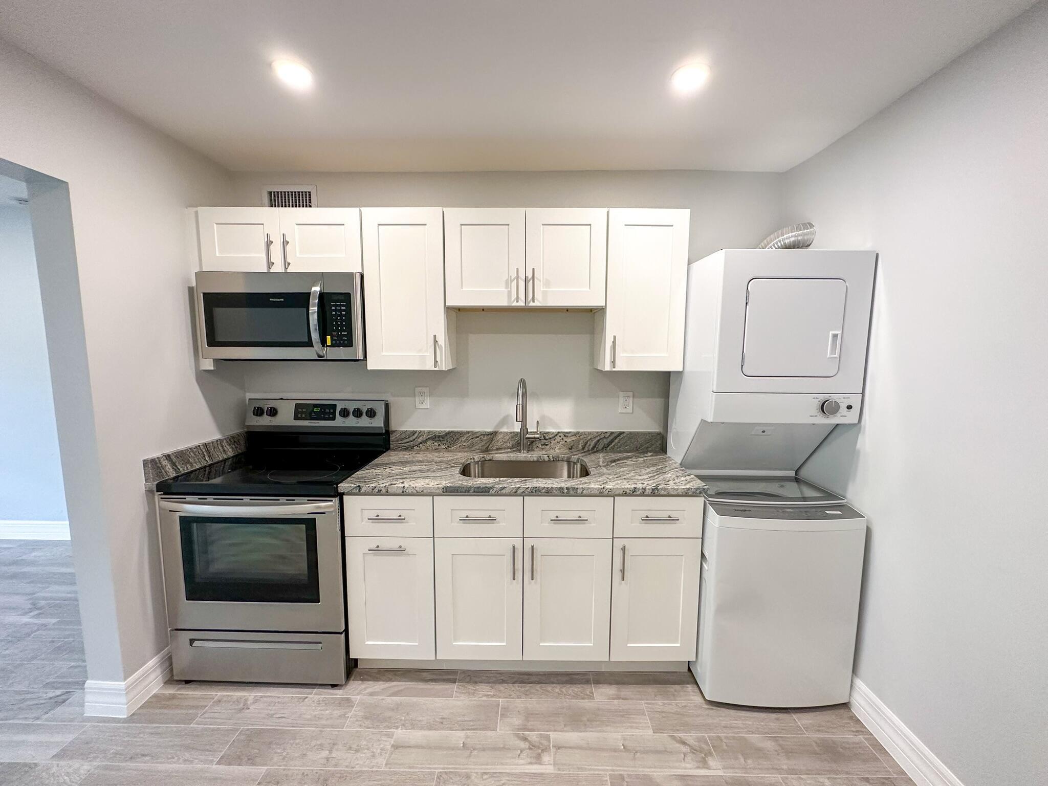 FRESHWATER 11TH & 12TH AVE ADD - Residential Lease