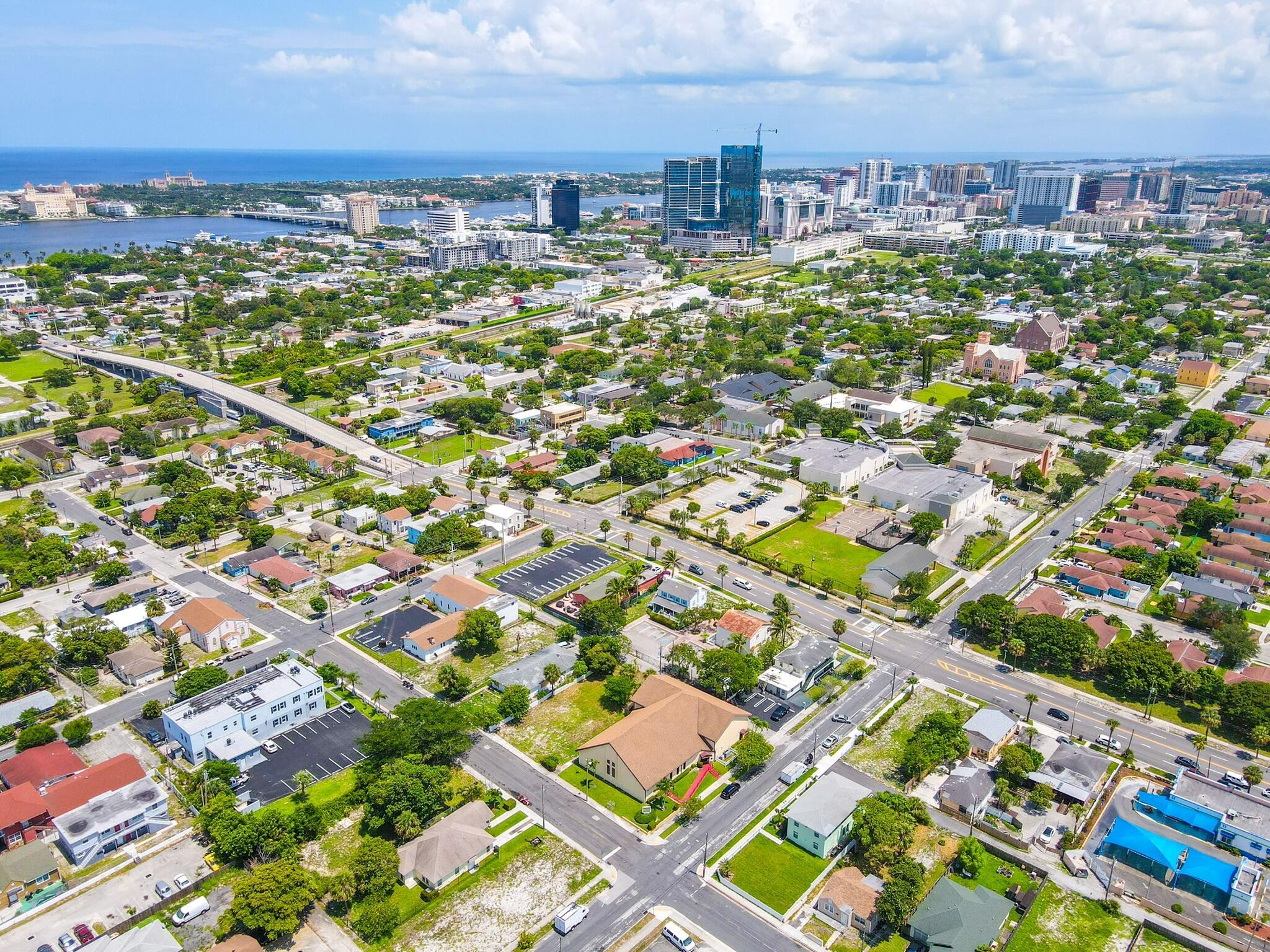 FRESHWATER 11TH & 12TH AVE ADD - Residential Lease