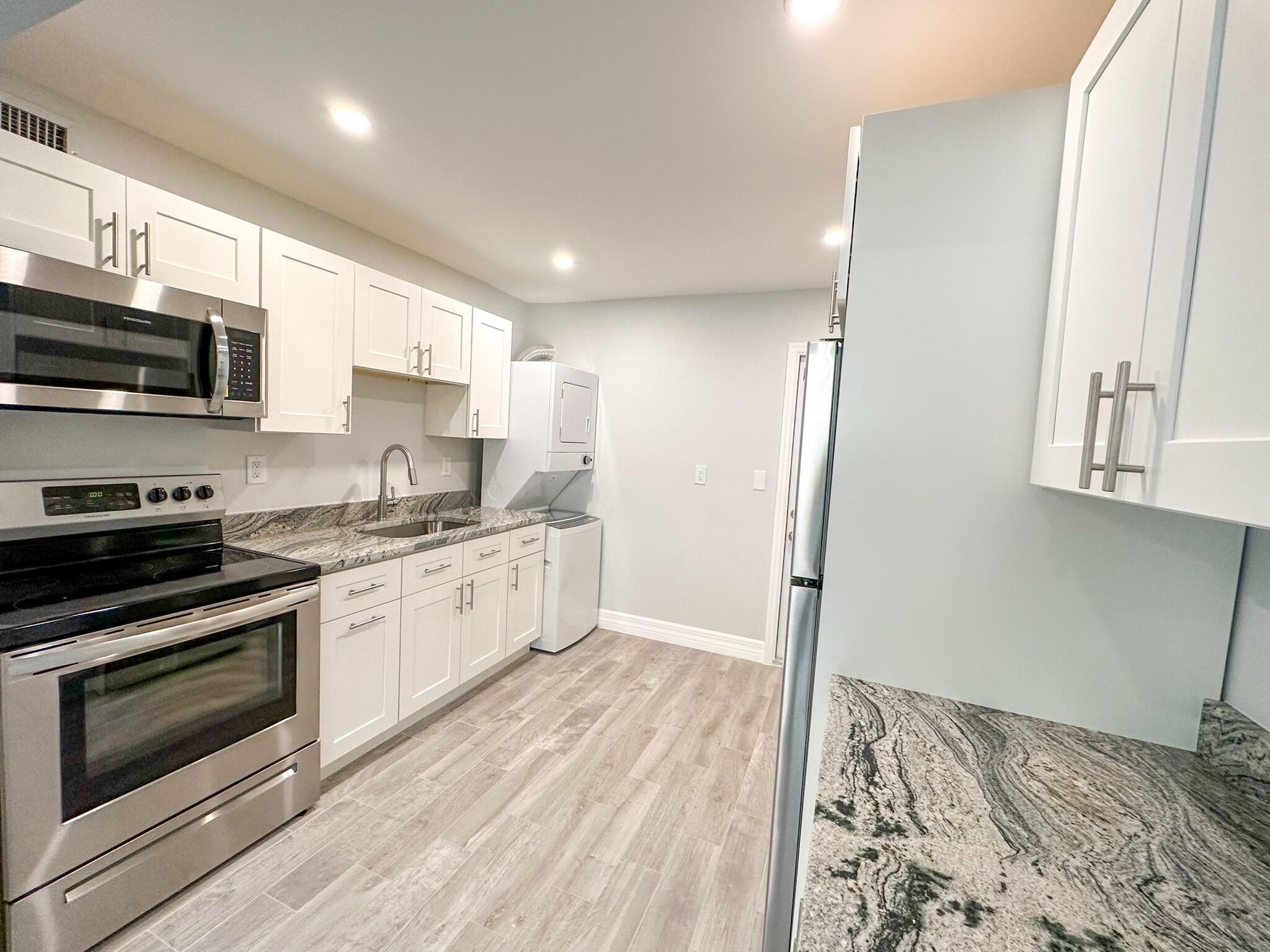 FRESHWATER 11TH & 12TH AVE ADD - Residential Lease