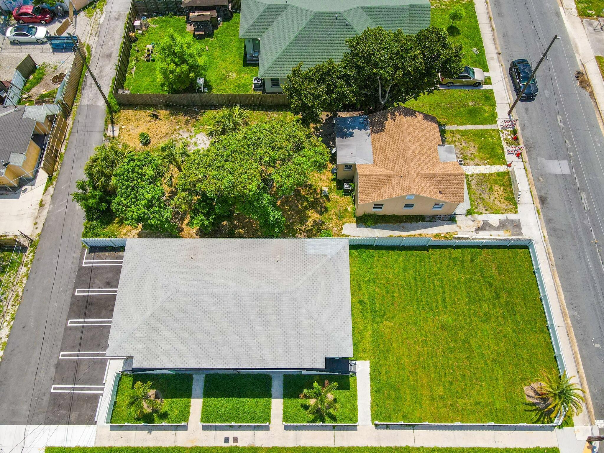 FRESHWATER 11TH & 12TH AVE ADD - Residential Lease