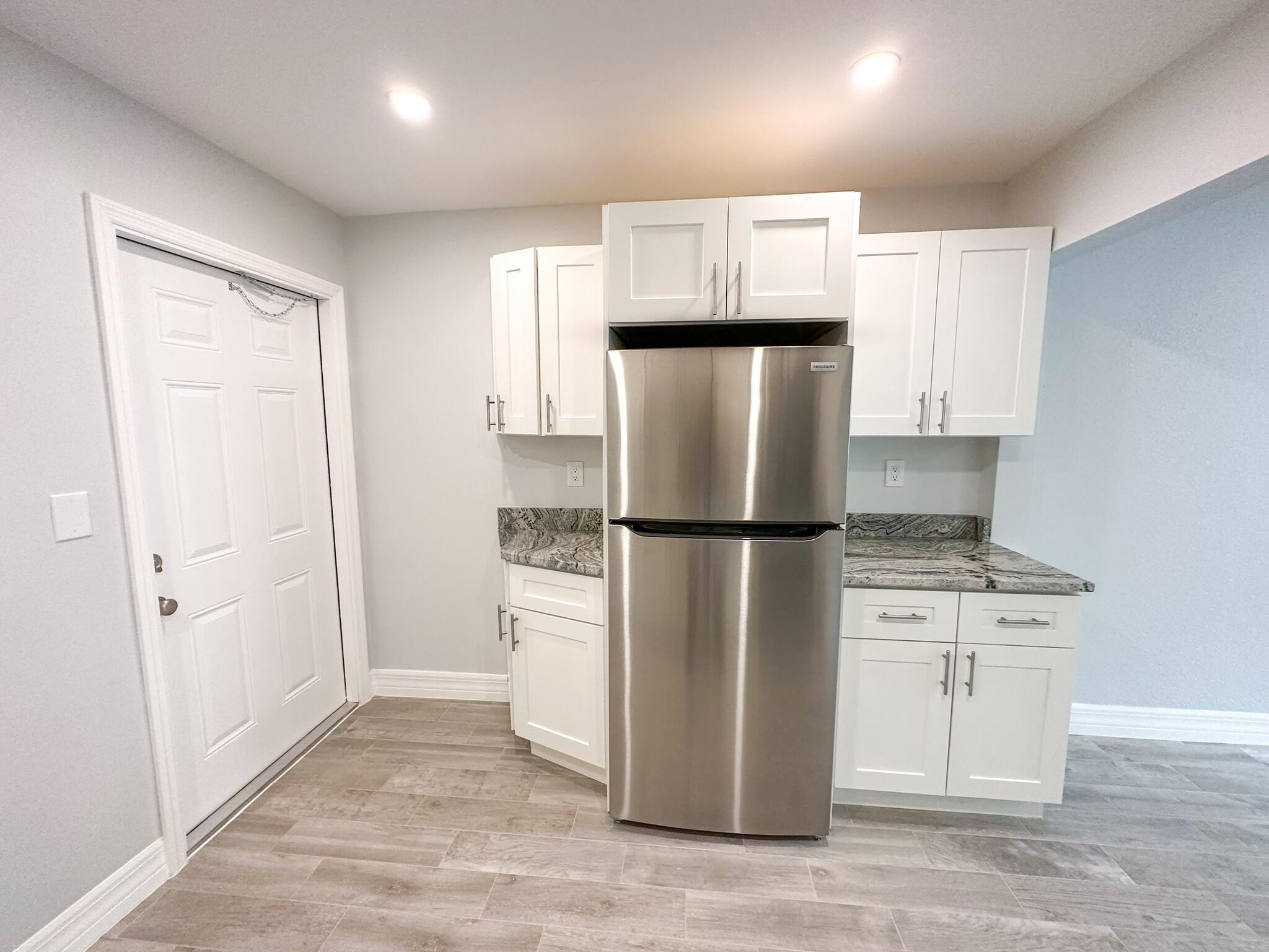 FRESHWATER 11TH & 12TH AVE ADD - Residential Lease