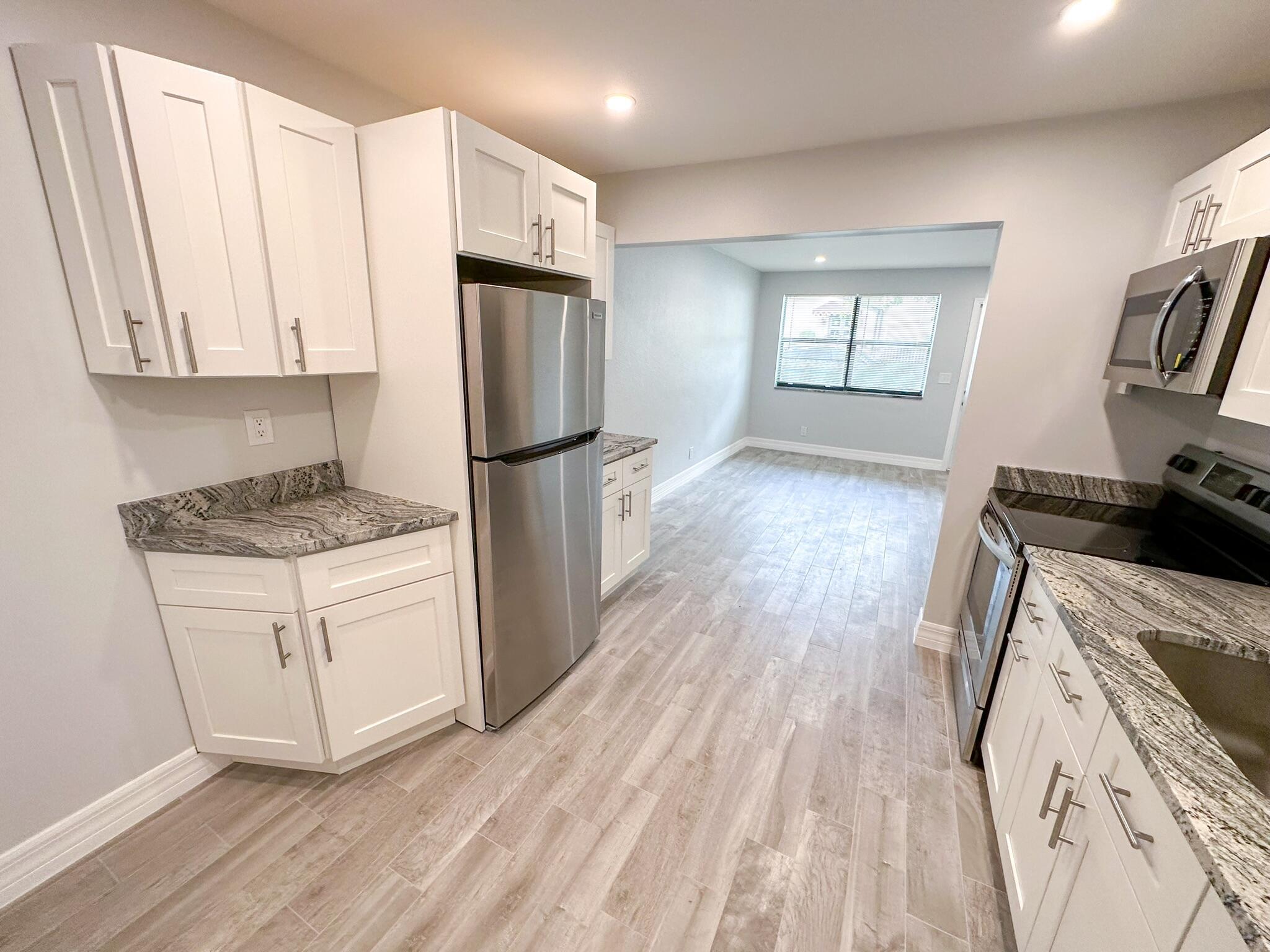 FRESHWATER 11TH & 12TH AVE ADD - Residential Lease