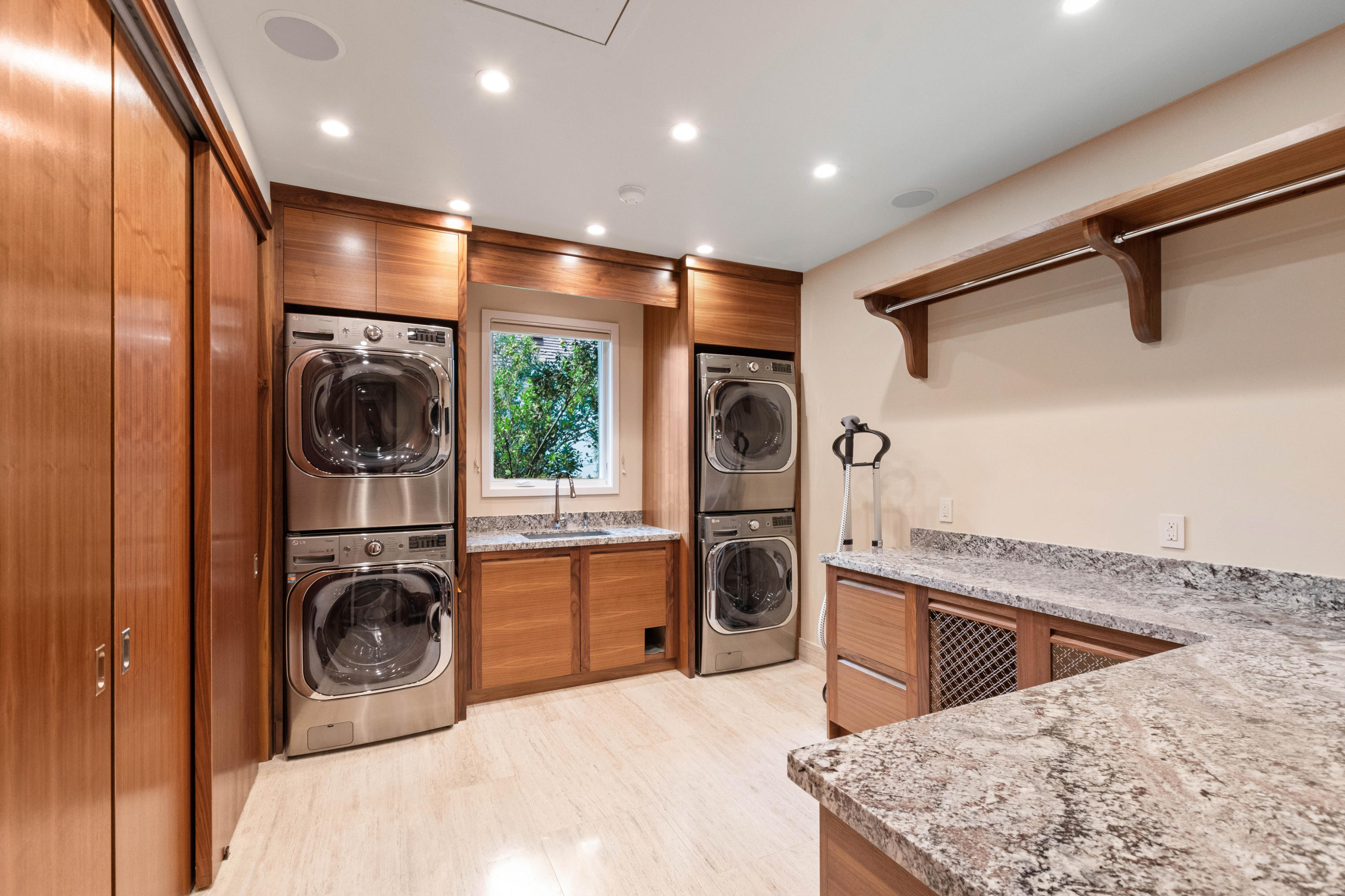 EQUESTRIAN CLUB ESTATES 1 - Residential