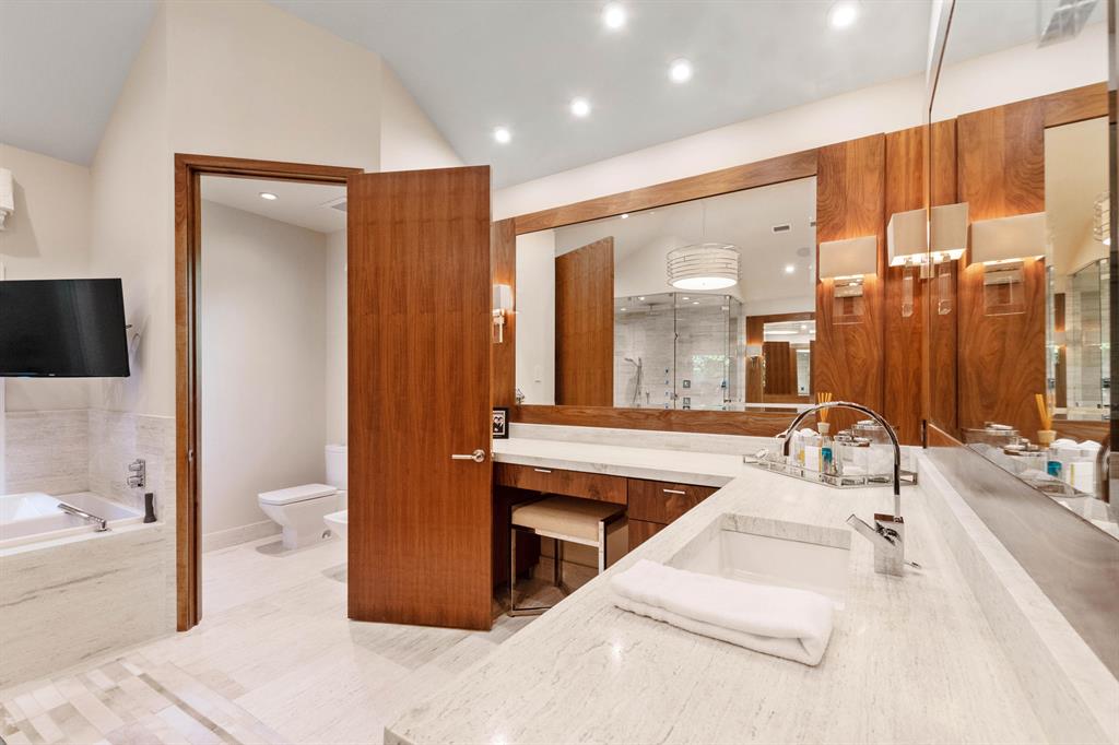 EQUESTRIAN CLUB ESTATES 1 - Residential