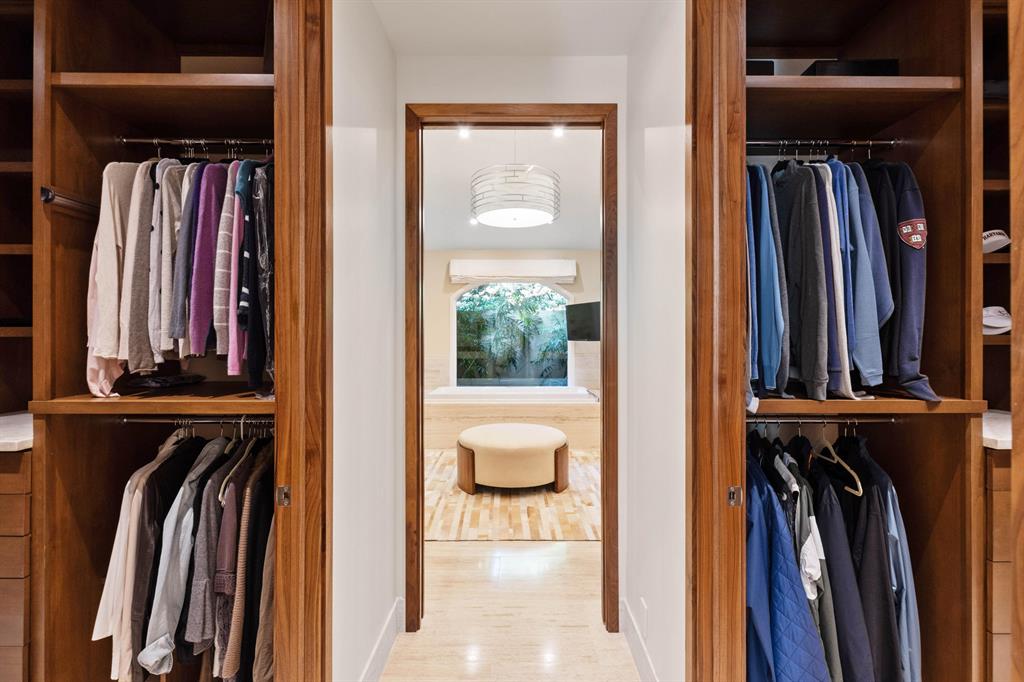 EQUESTRIAN CLUB ESTATES 1 - Residential