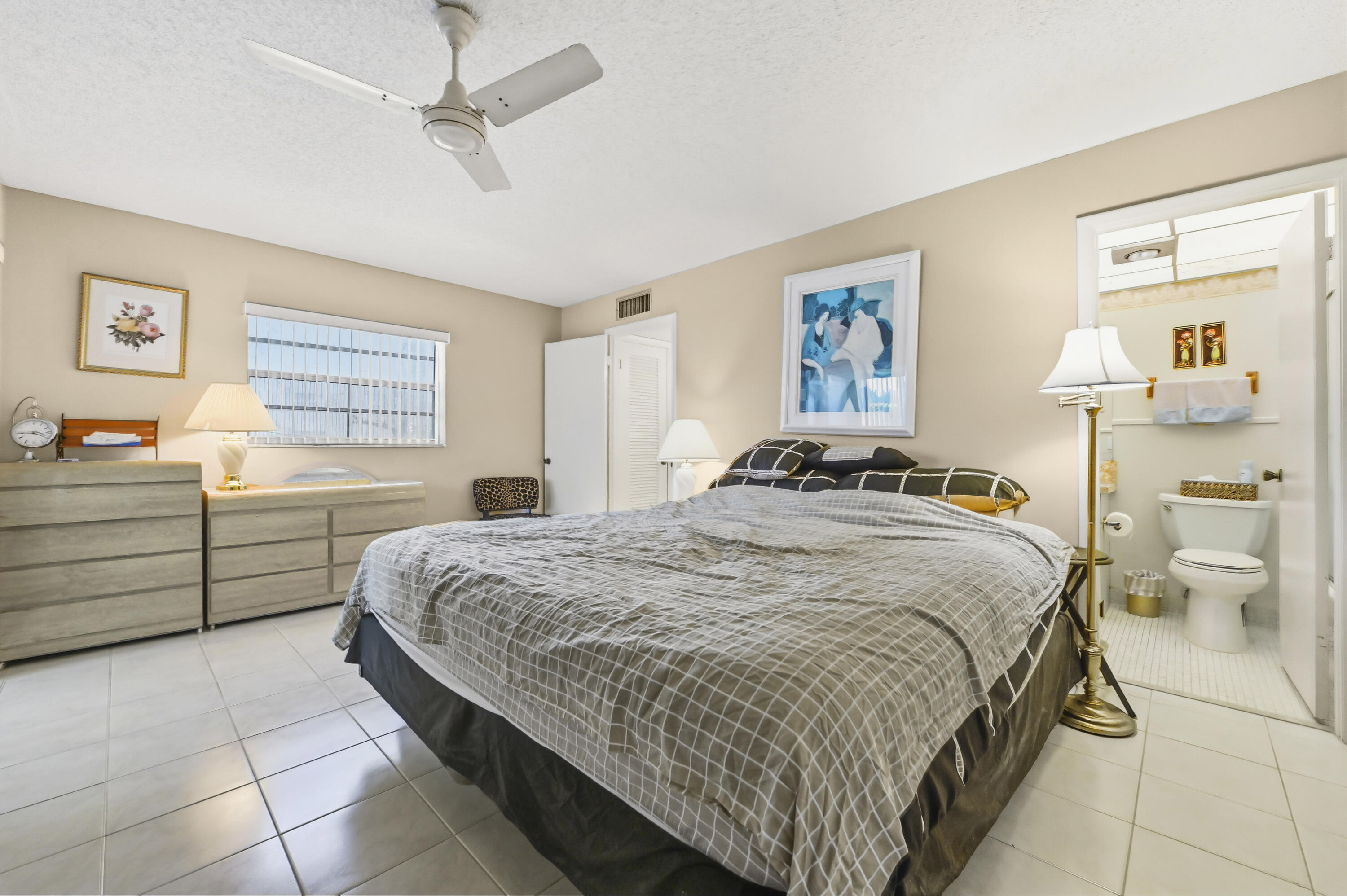 KINGS POINT - Residential