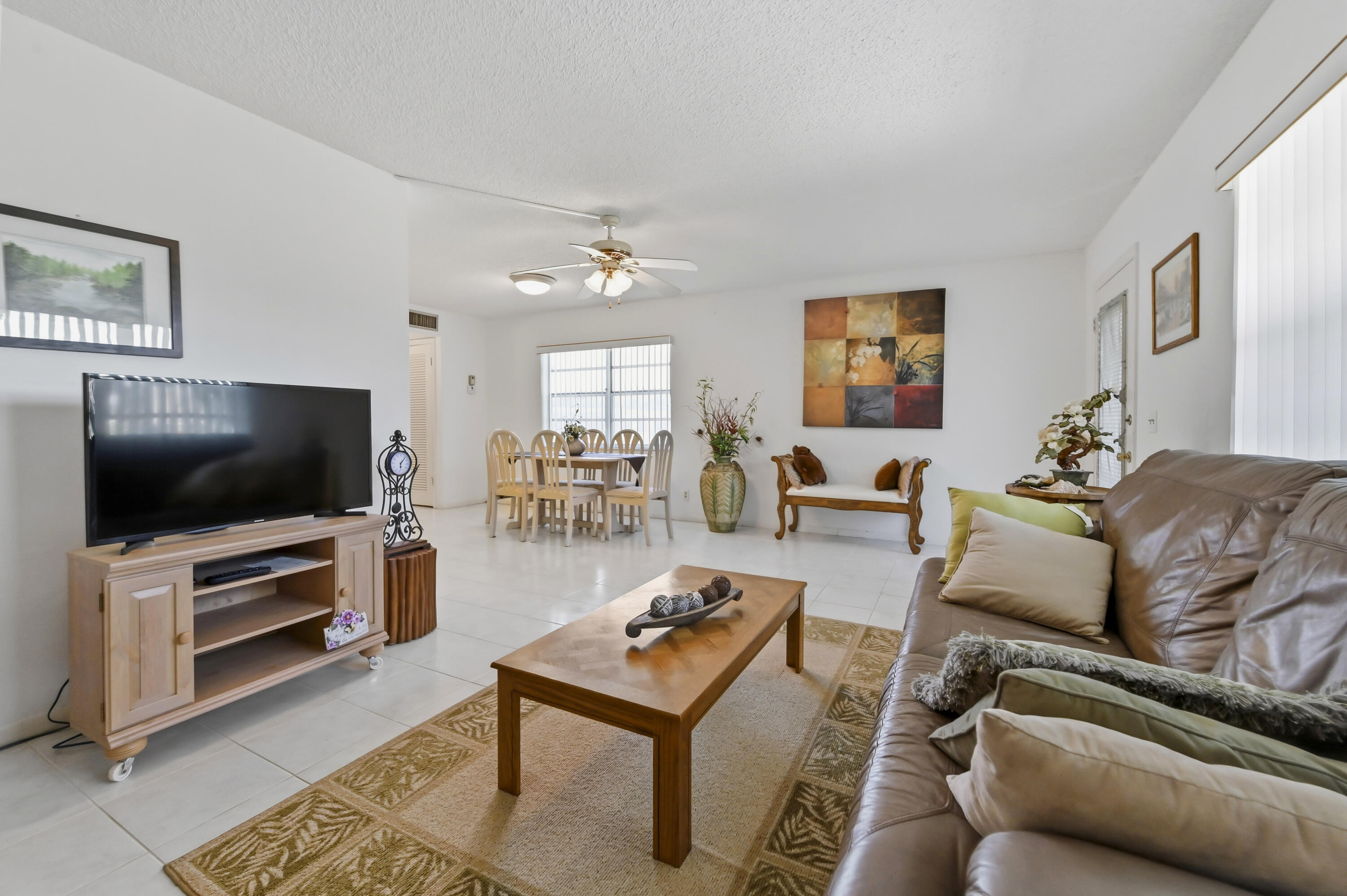 KINGS POINT - Residential