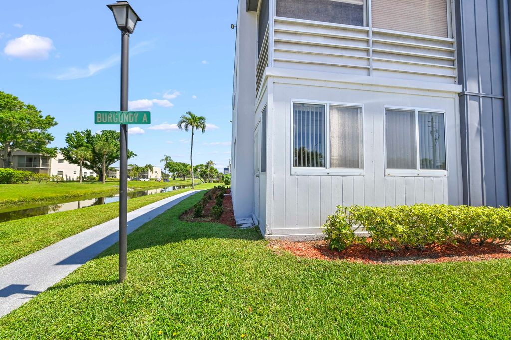 Photo of 1 Burgundy, Delray Beach, FL 33484 (MLS # B26026610)