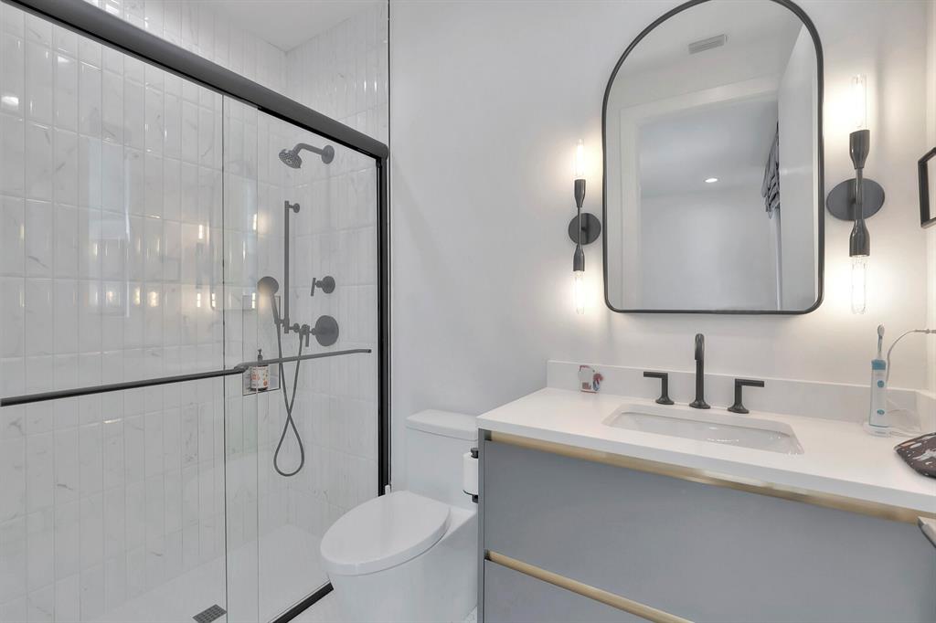 ENCLAVE - Residential