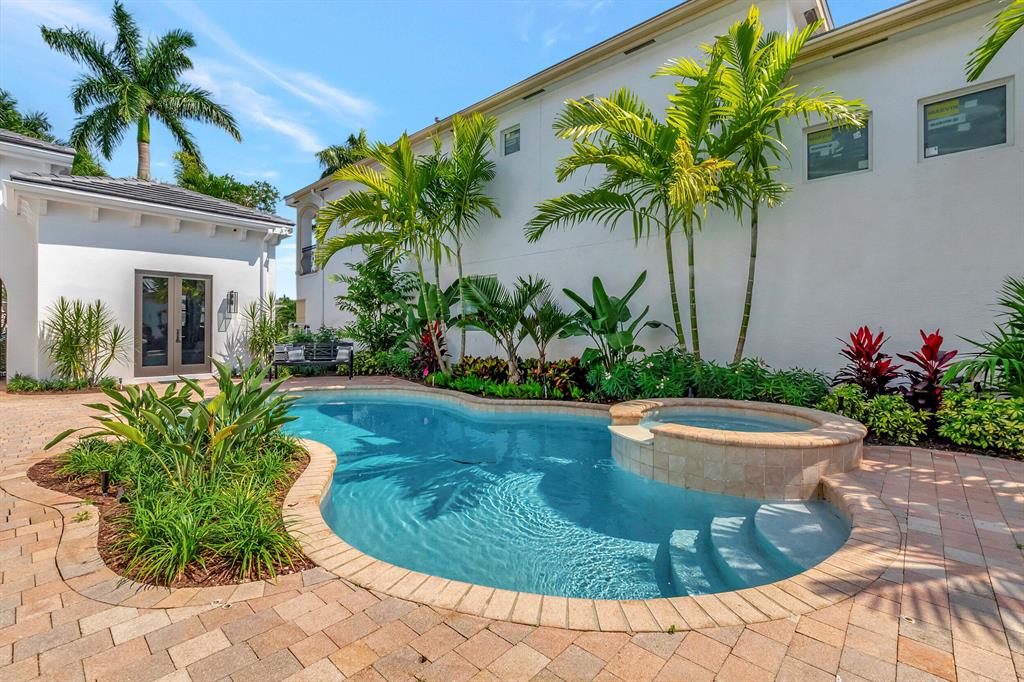 ENCLAVE - Residential